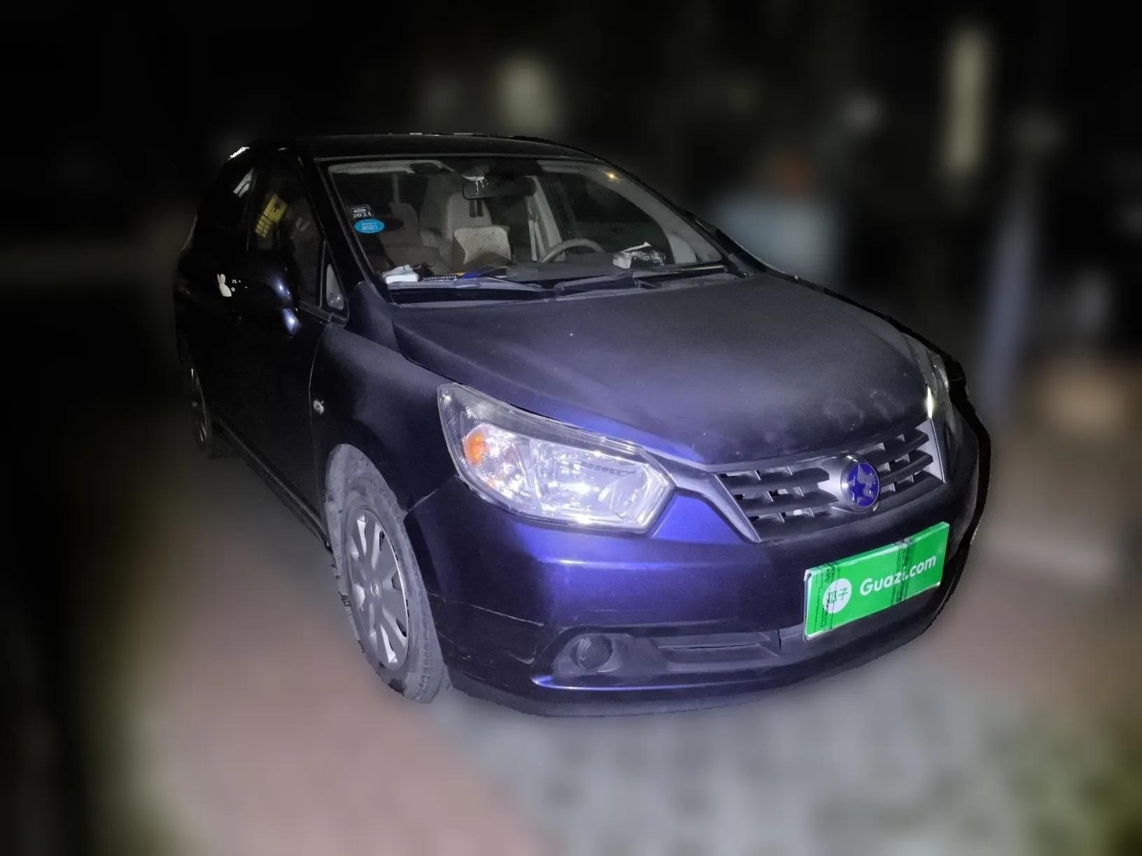 Venucia D50 2012 1.6L Automatic Comfort Edition — миниатюра 3