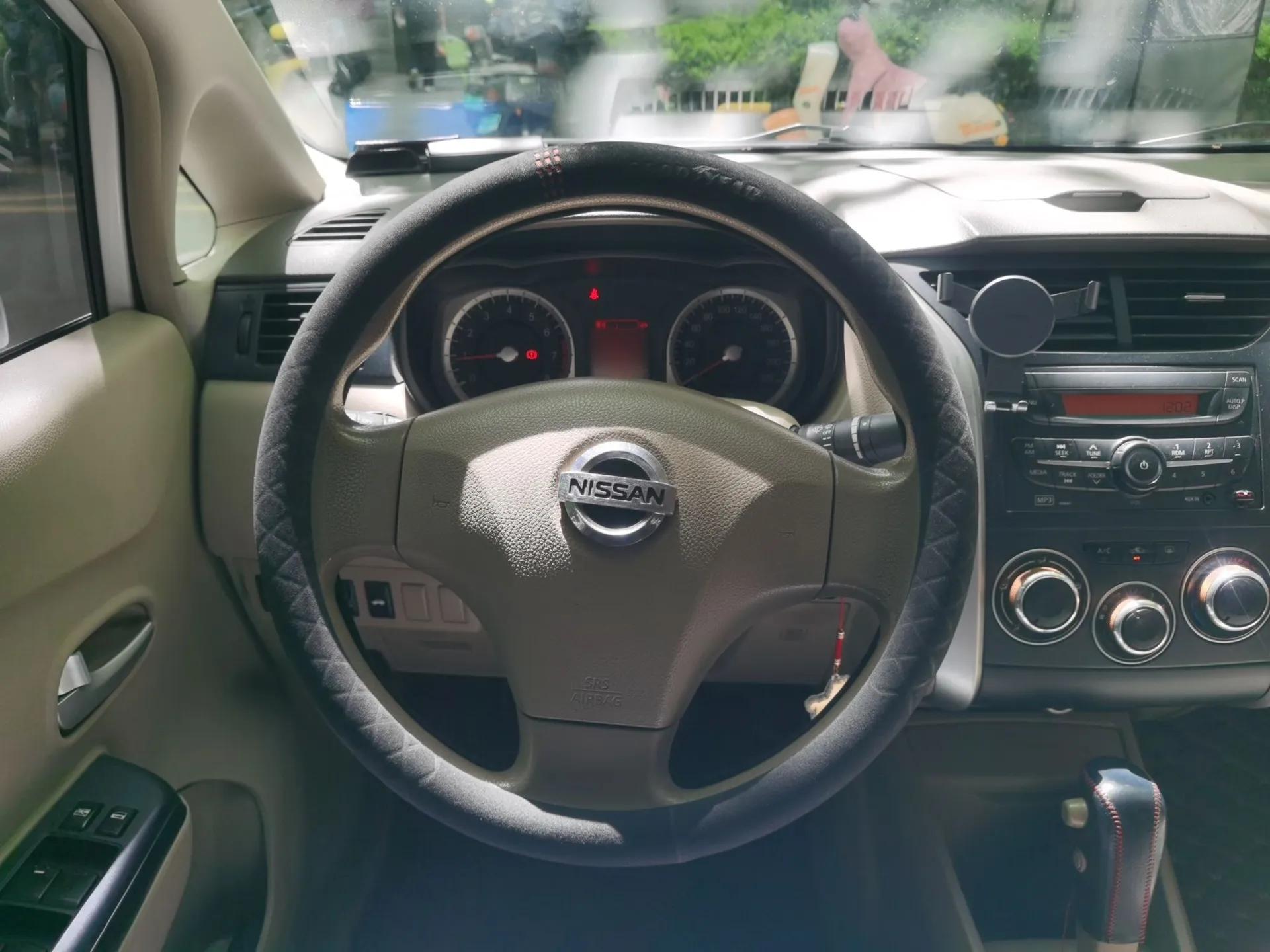 Venucia D50 2013 1.6L Automatic Fashion Edition — миниатюра 11