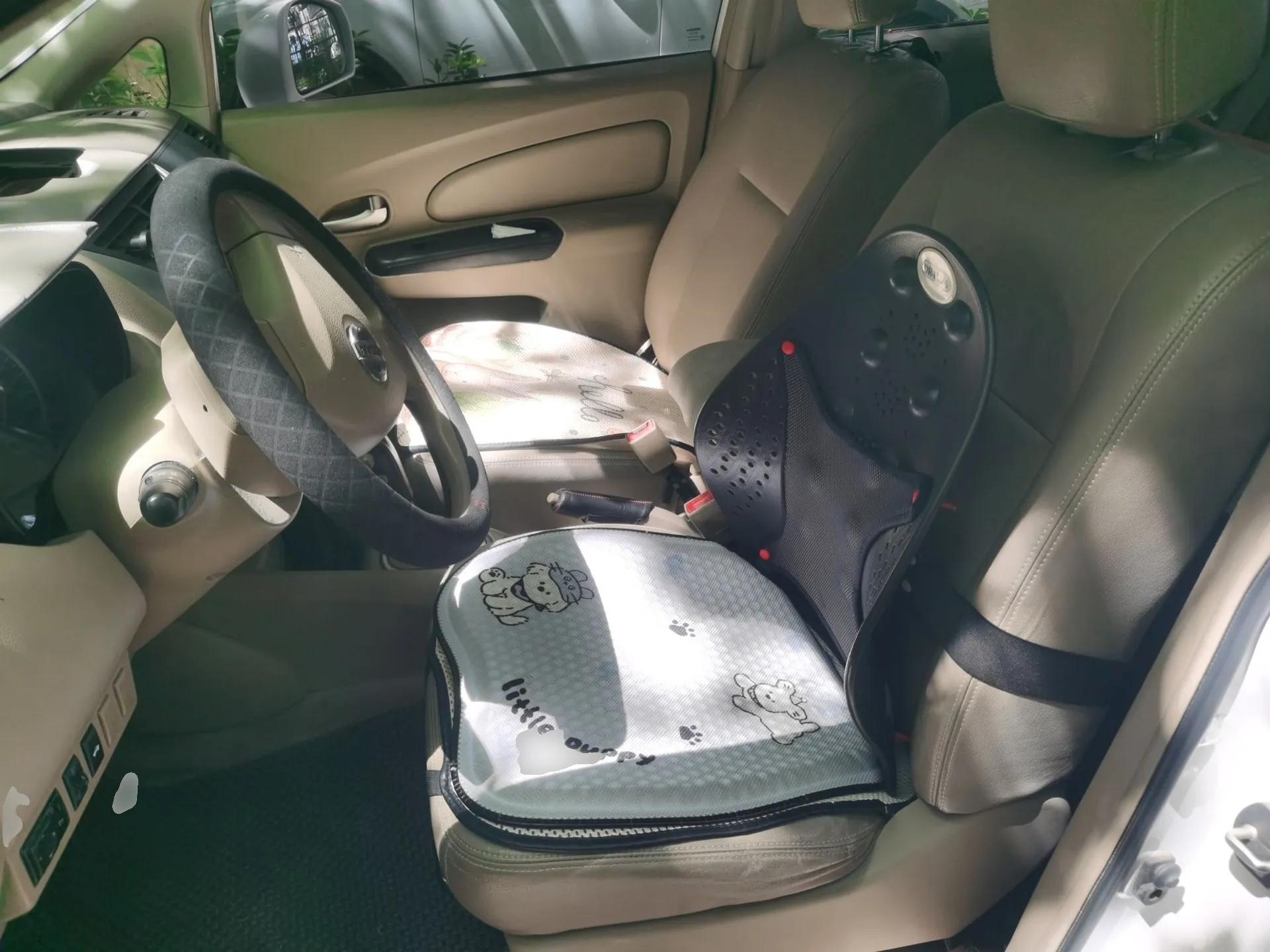 Venucia D50 2013 1.6L Automatic Fashion Edition — миниатюра 16