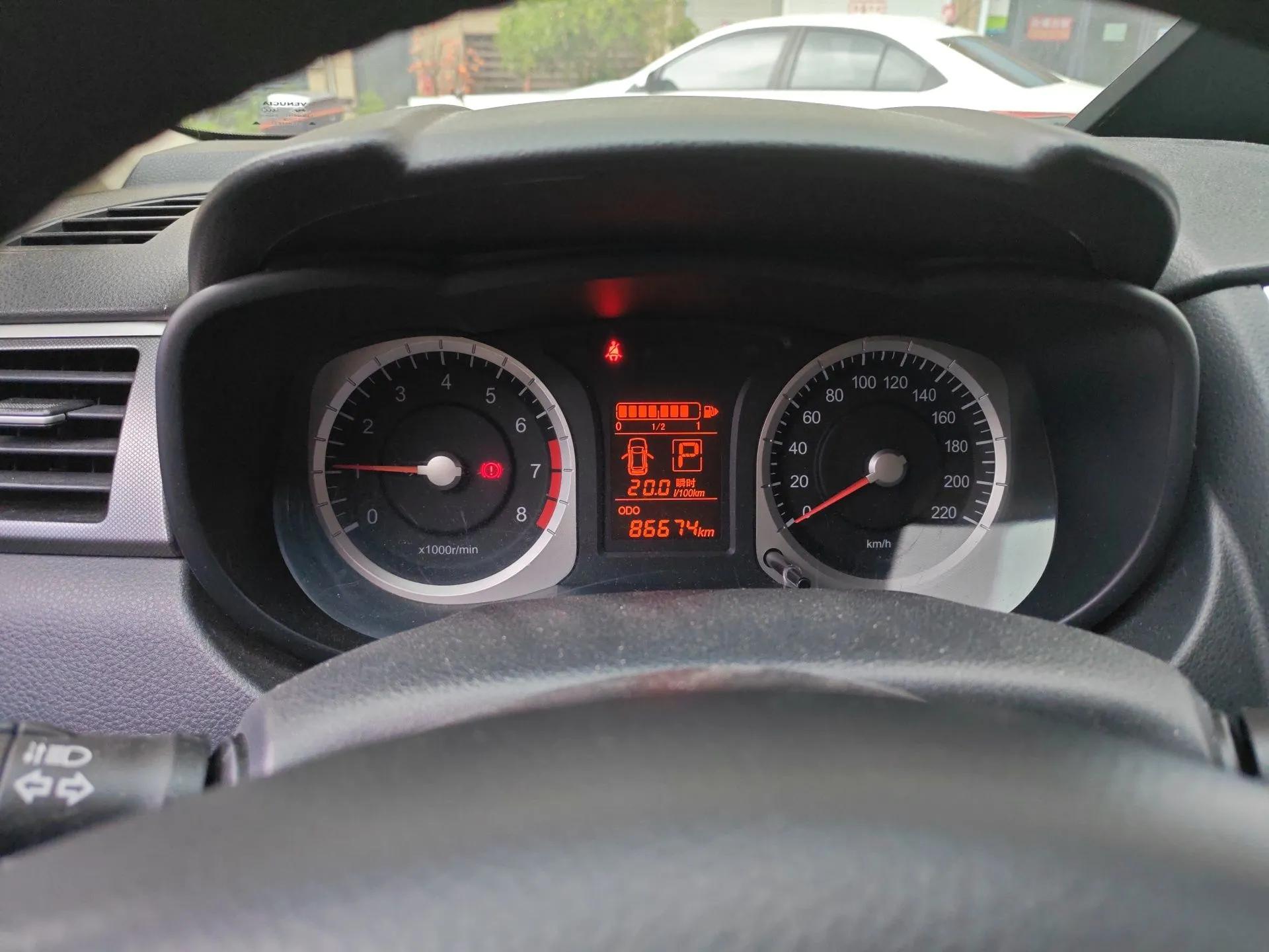 Venucia R50X 2013 1.6L Manual Version with Beidou Navigation — миниатюра 12