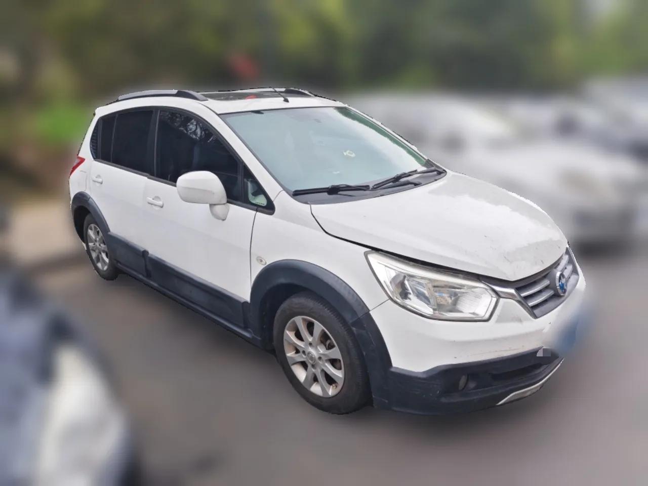 Venucia R50X 2013 1.6L Manual Version with Beidou Navigation — миниатюра 3
