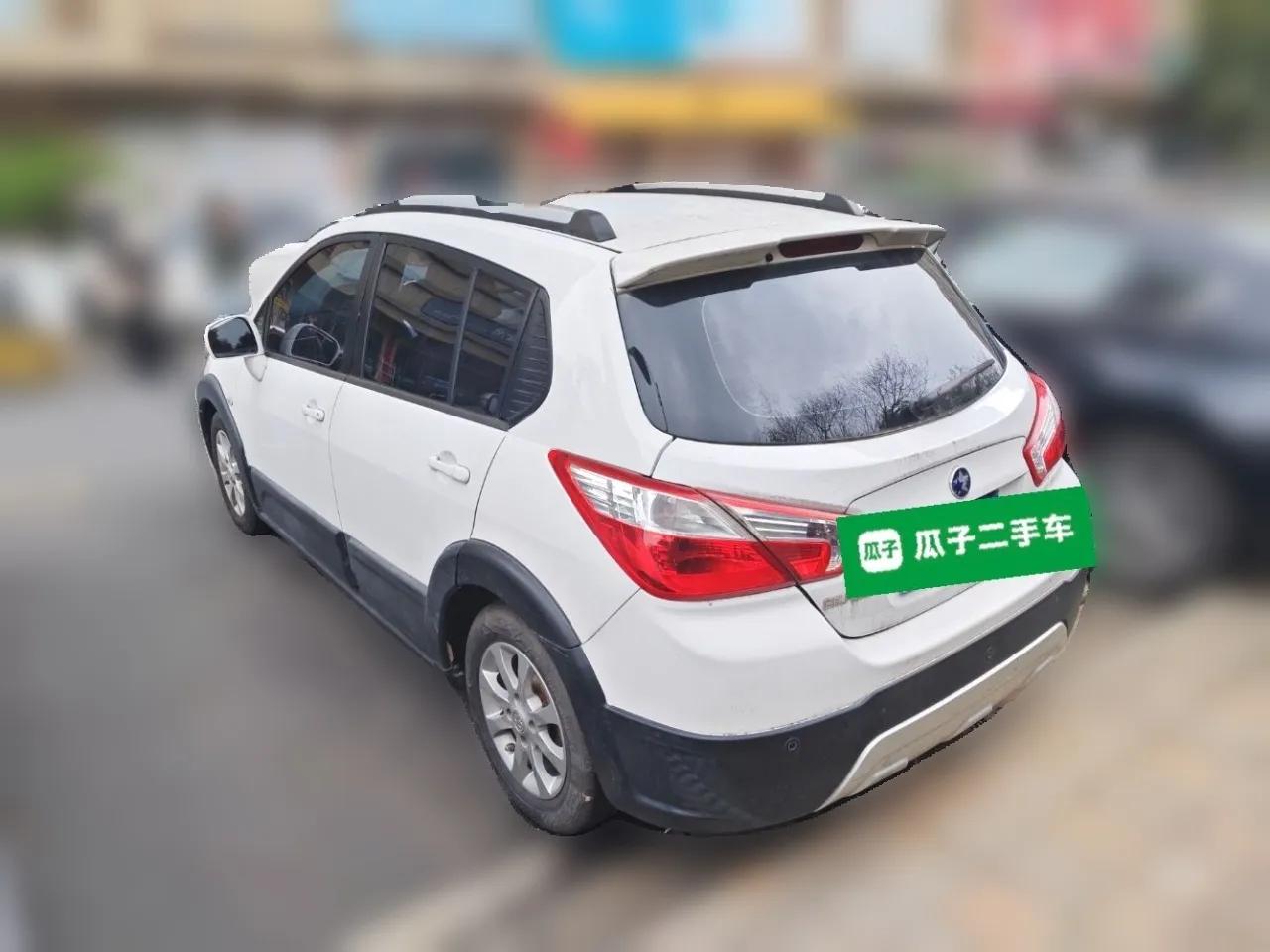 Venucia R50X 2013 1.6L Manual Version with Beidou Navigation — миниатюра 4