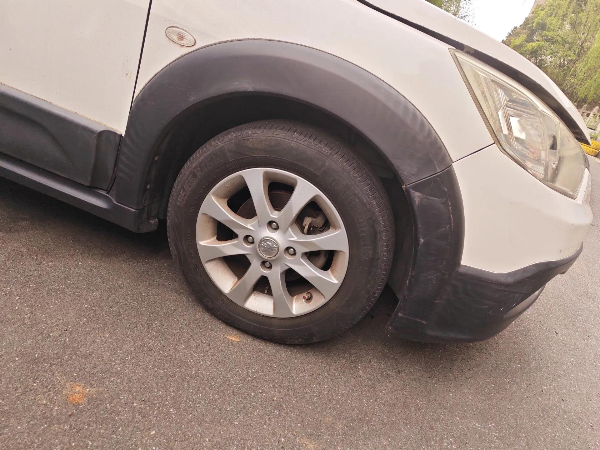 Venucia R50X 2013 1.6L Manual Version with Beidou Navigation — миниатюра 8