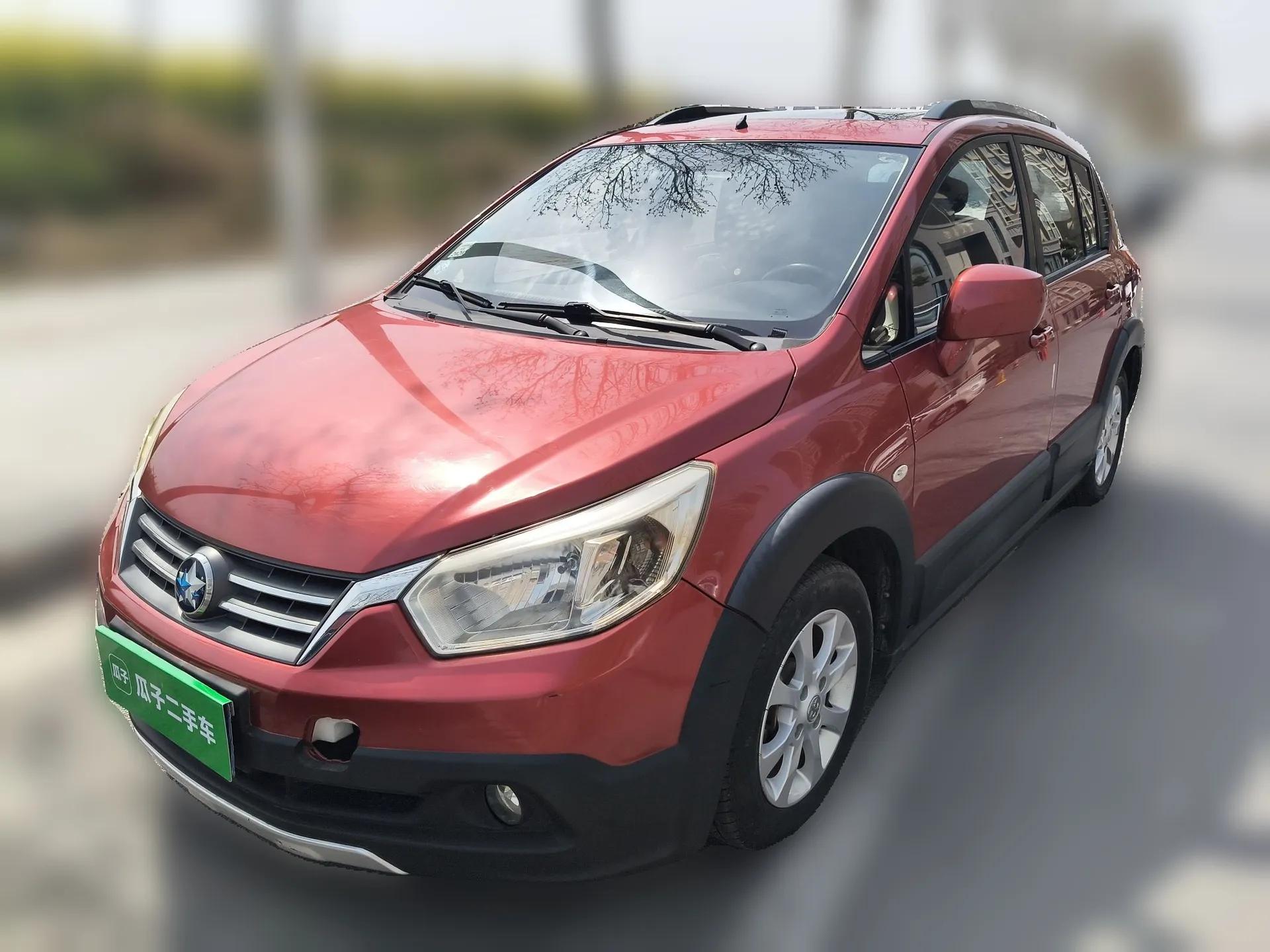 Venucia R50X 2013 1.6L Manual Model — миниатюра 1