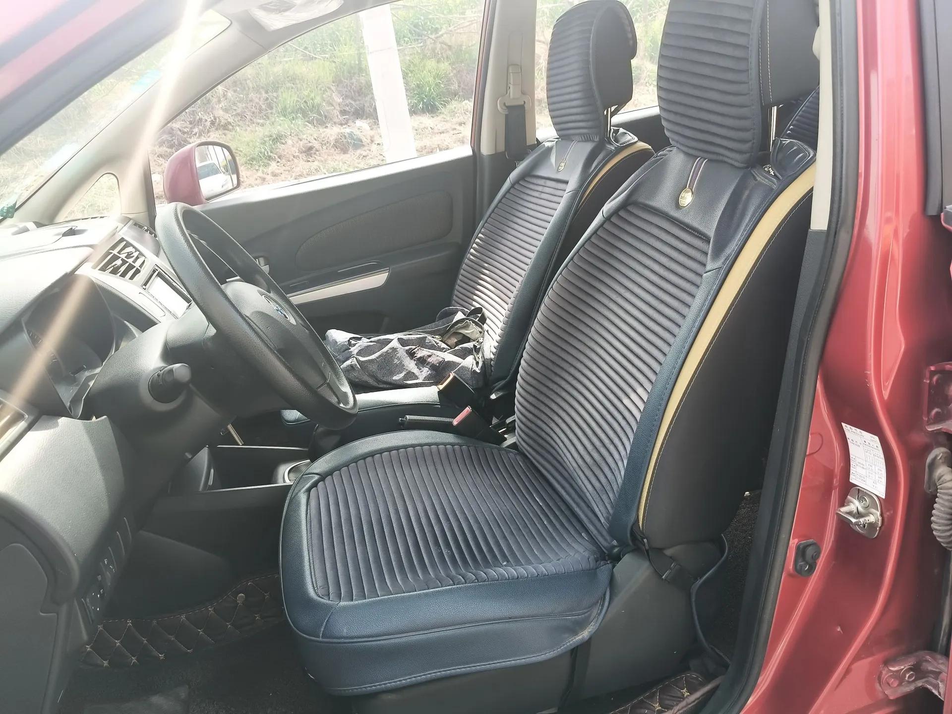 Venucia R50X 2013 1.6L Manual Model — миниатюра 16