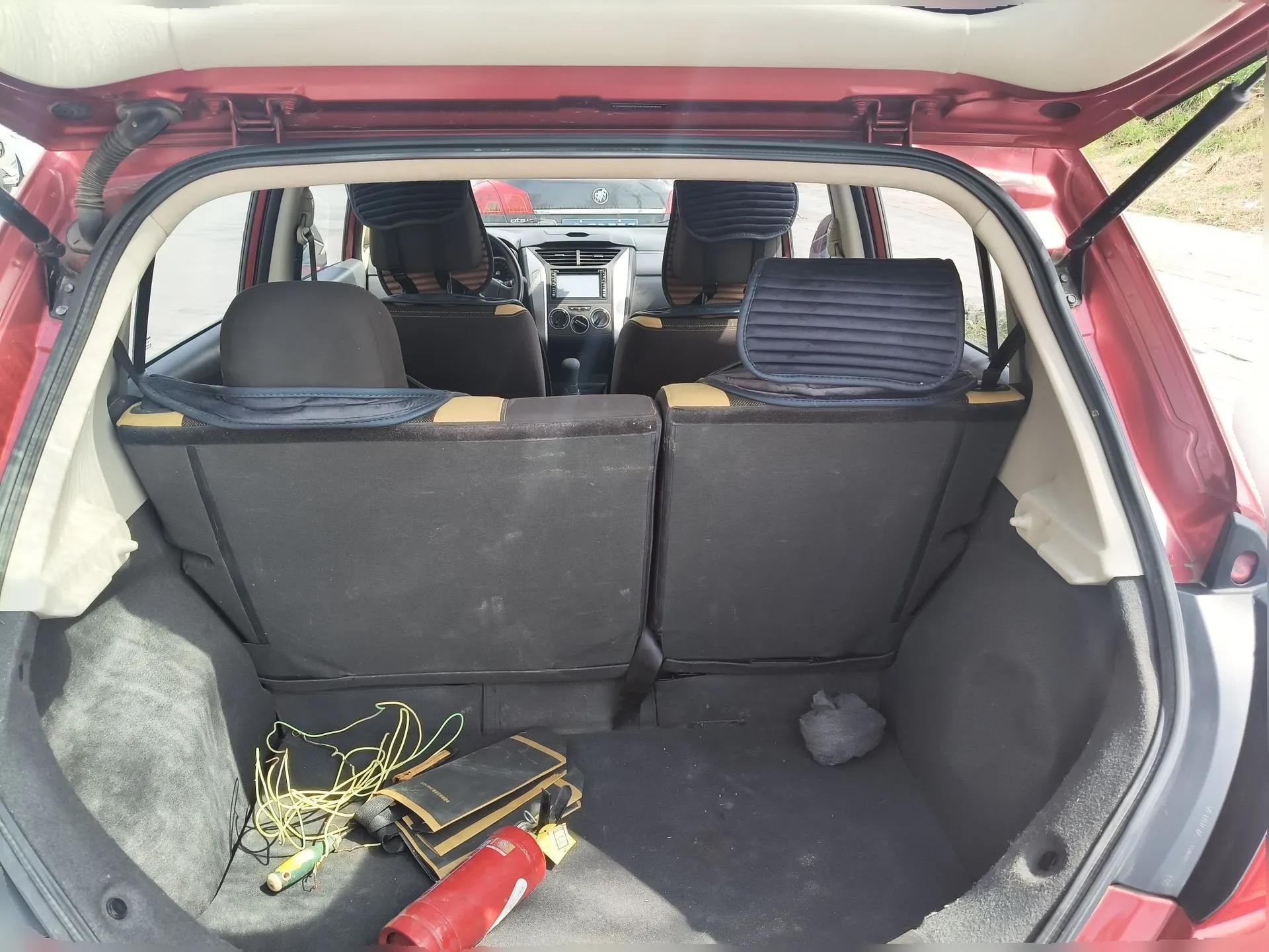 Venucia R50X 2013 1.6L Manual Model — миниатюра 20