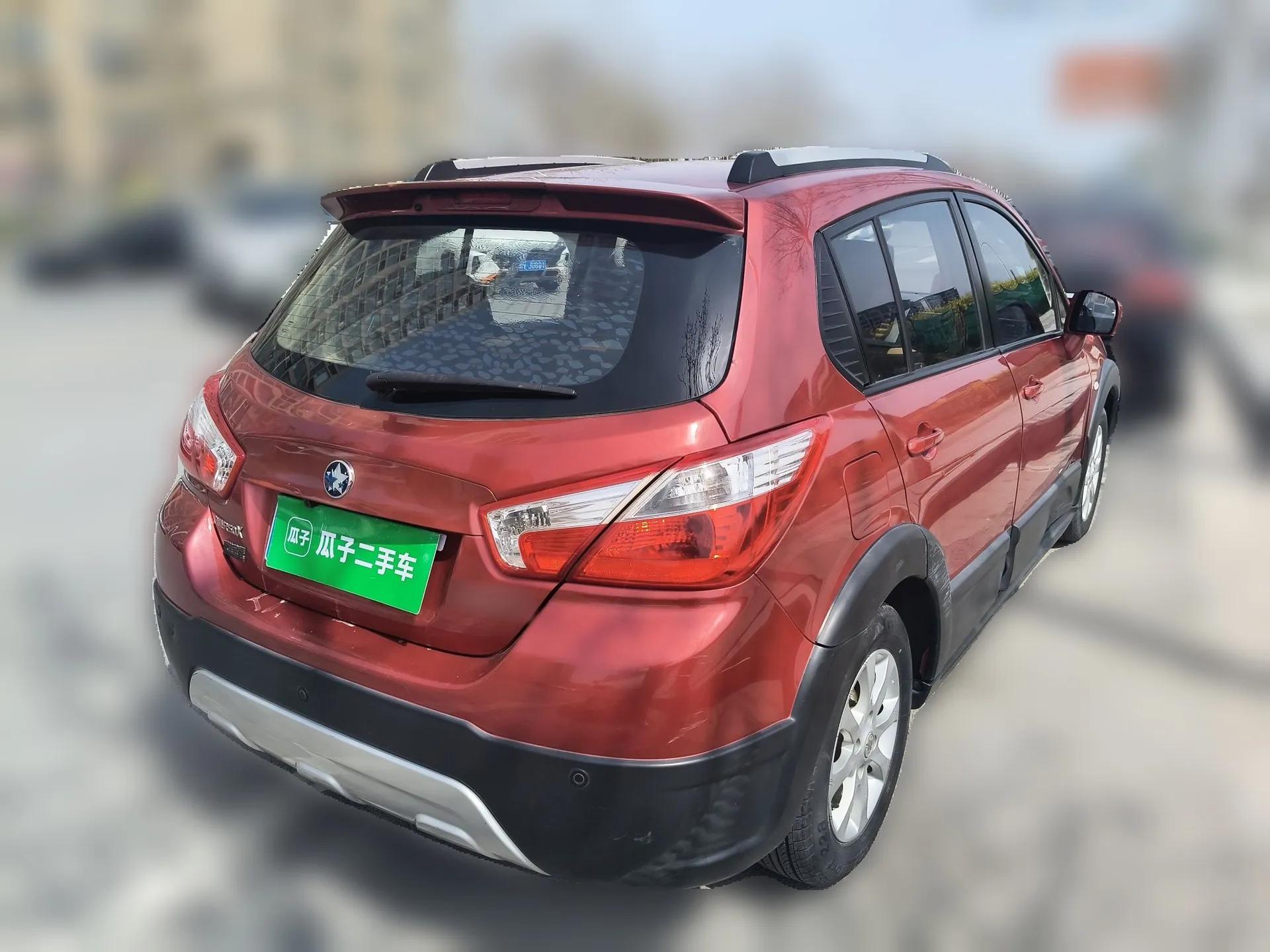 Venucia R50X 2013 1.6L Manual Model — миниатюра 6