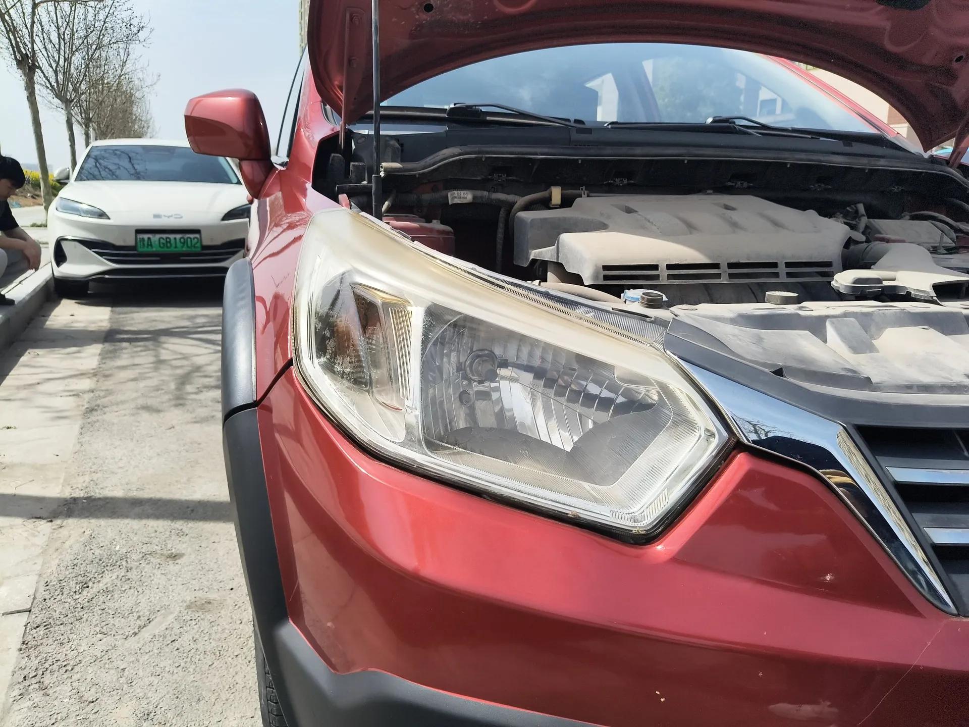 Venucia R50X 2013 1.6L Manual Model — миниатюра 7