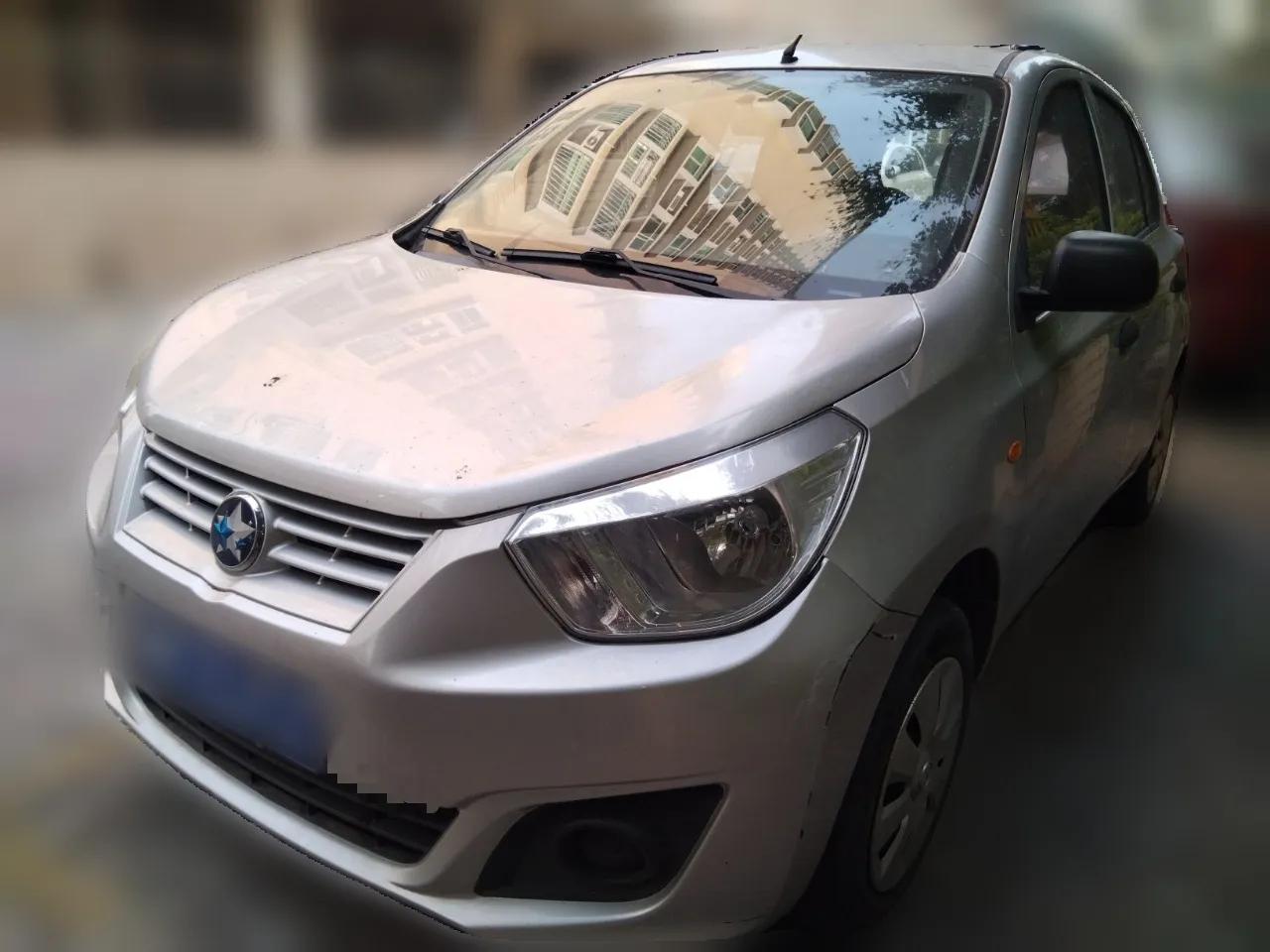 Venucia R30 2014 1.2L Manual Enjoyment Edition — миниатюра 1