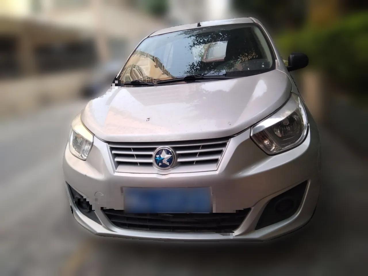 Venucia R30 2014 1.2L Manual Enjoyment Edition — миниатюра 2