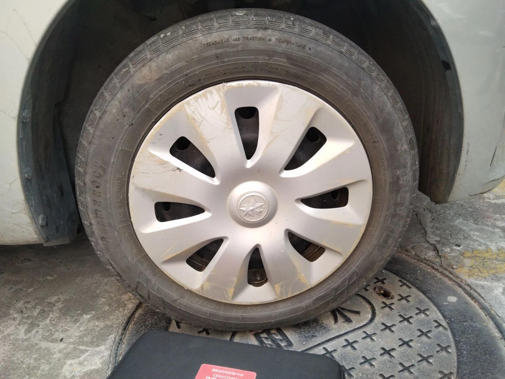 Venucia R30 2014 1.2L Manual Enjoyment Edition — миниатюра 8