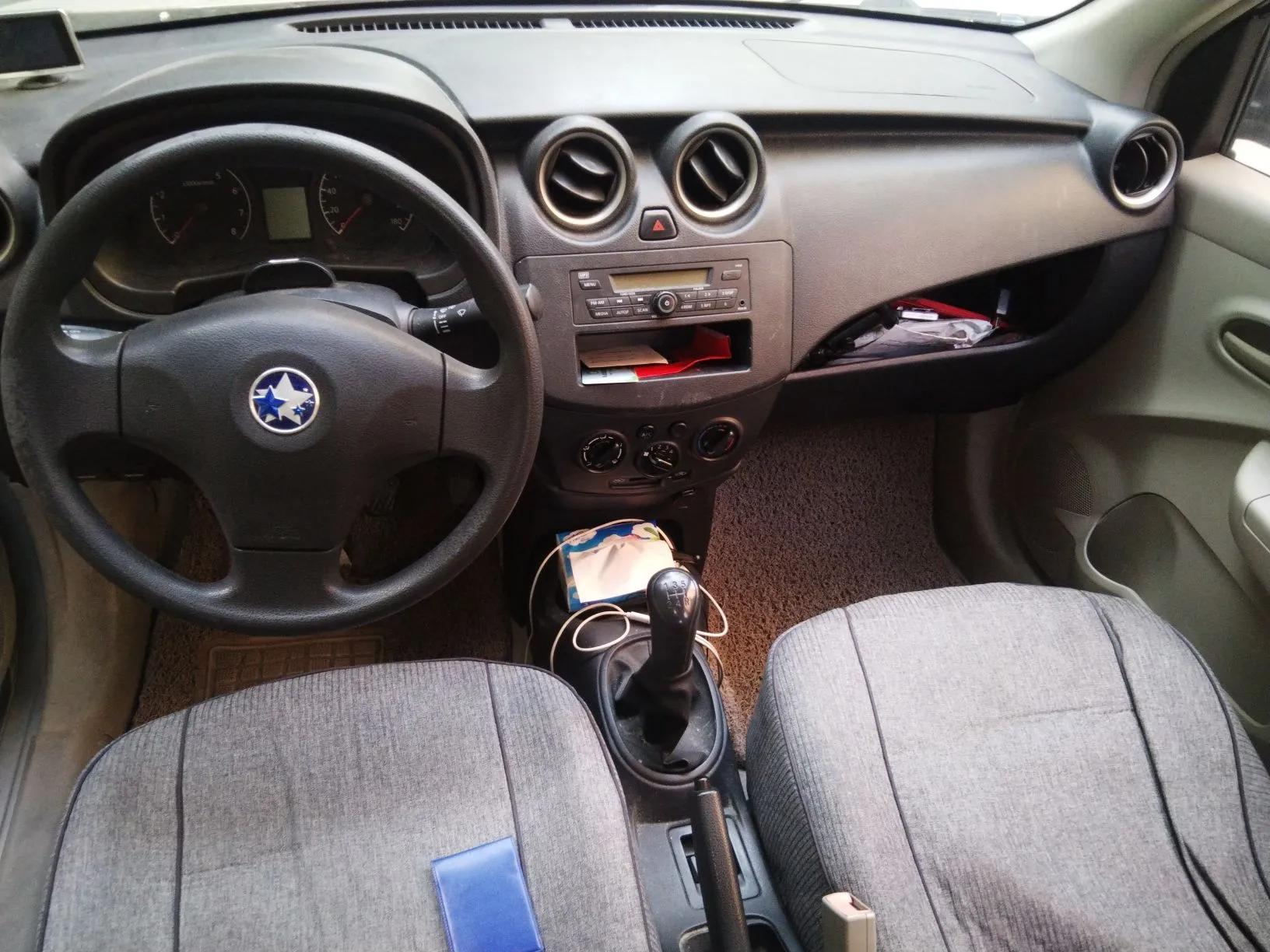Venucia R30 2014 1.2L Manual Enjoyment Edition — миниатюра 10