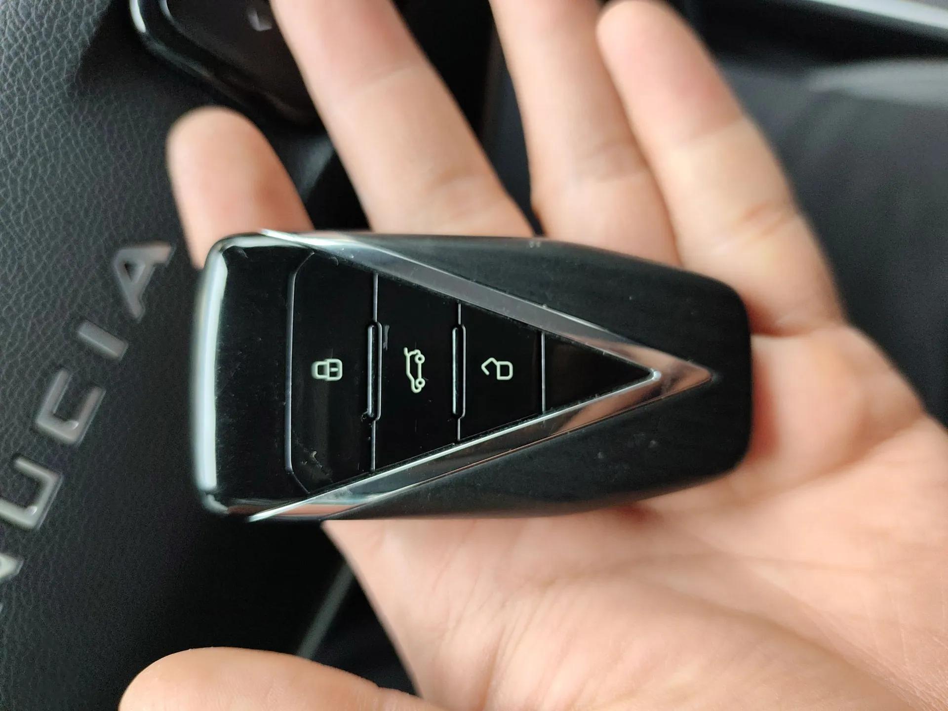 Venucia VX6 2024 520 Travel Edition — миниатюра 23