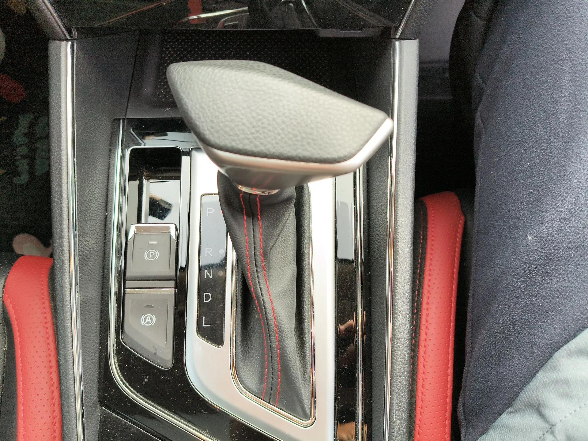 Venucia T60 2022 1.6L CVT Smart Drive Version — миниатюра 17