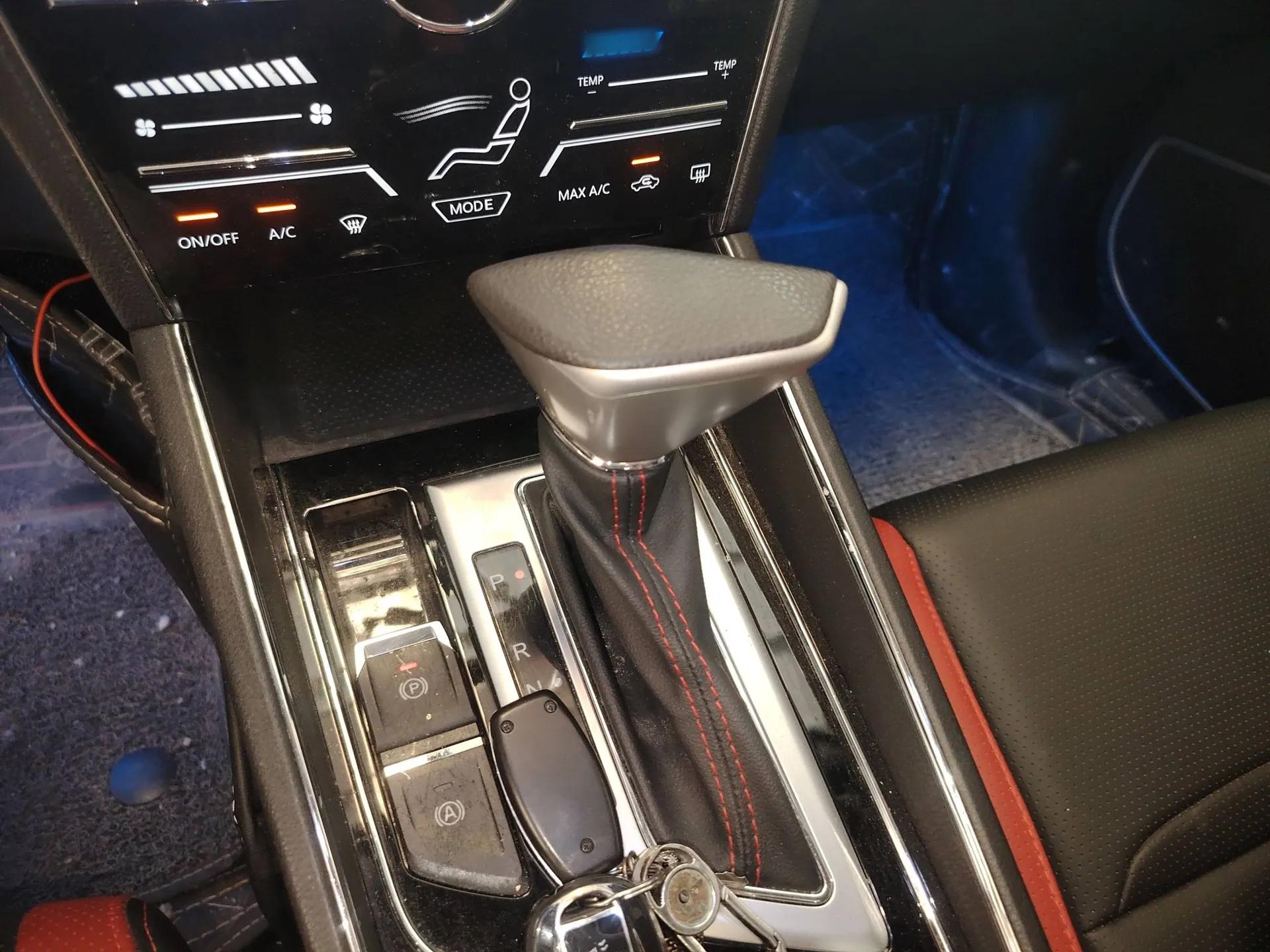 Venucia T60 2020 1.6L CVT Smart Drive Version China VI Standard — миниатюра 16