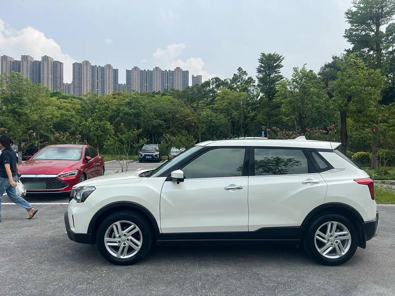 Venucia T60 2020 1.6L CVT Smart Drive Version China VI Standard — миниатюра 3