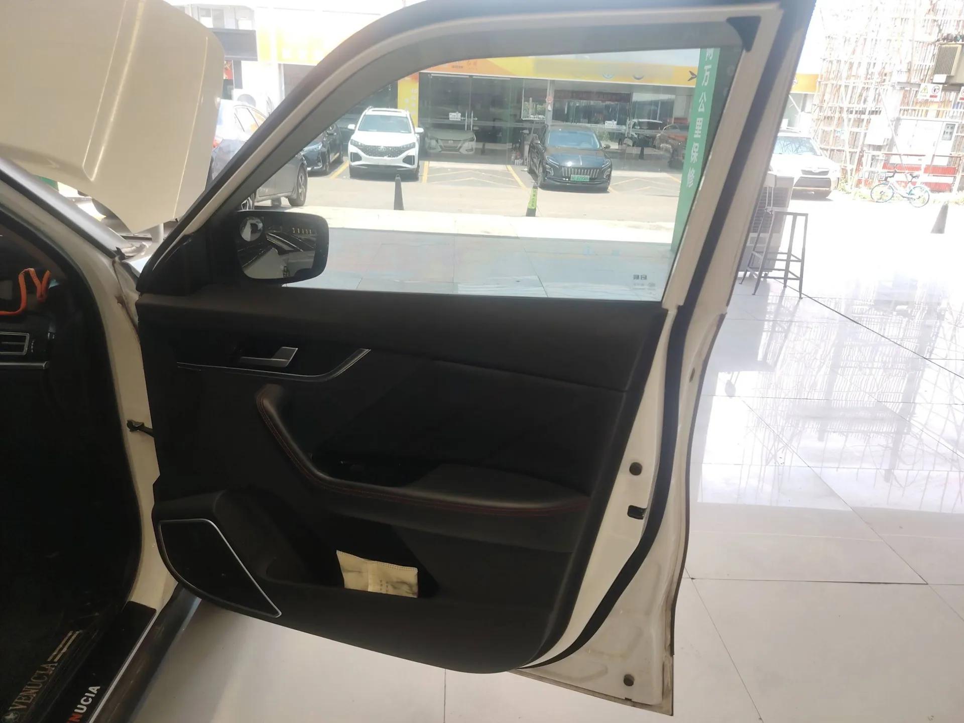 Venucia T60 2020 1.6L CVT Smart Drive Version China VI Standard — миниатюра 23