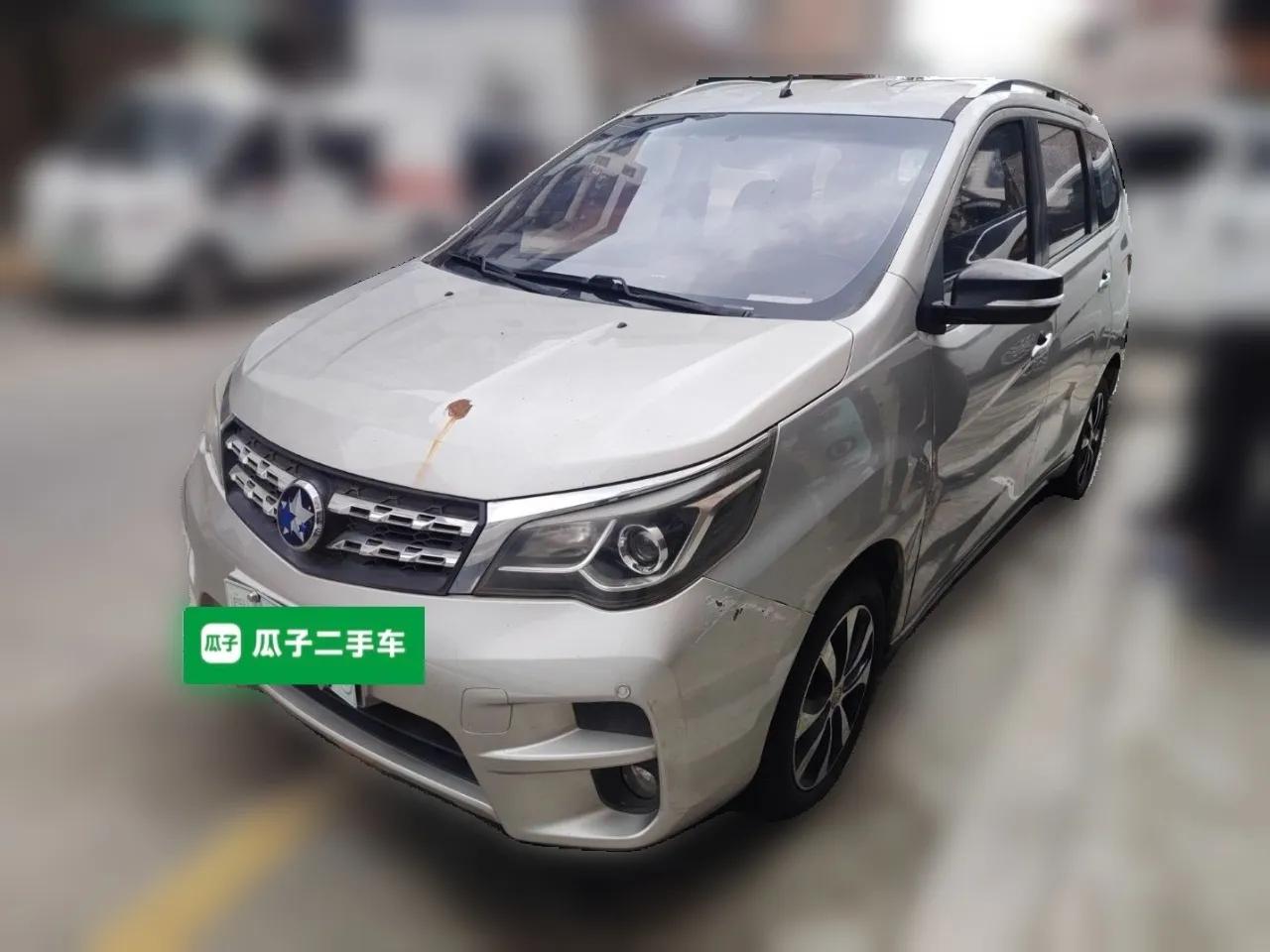 Venucia M50V 2017 1.5L XL Manual Comfort Edition — миниатюра 1