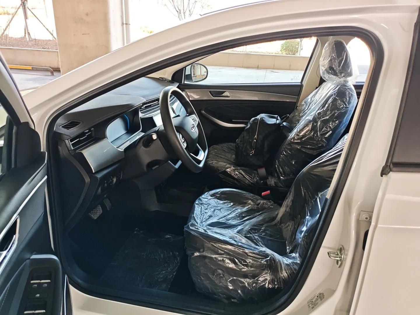 Chery New Energy Arrizo e 2024 405km Travel Edition — миниатюра 18