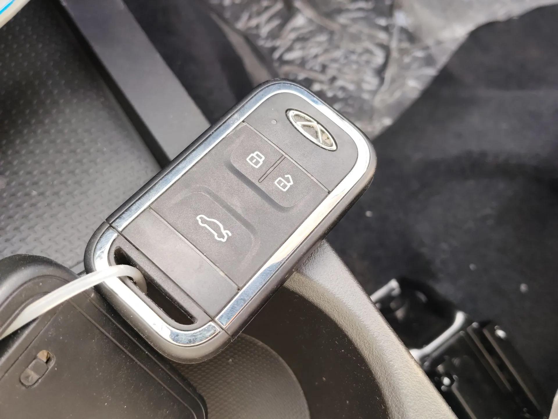 Chery New Energy Arrizo e 2024 405km Travel Edition — миниатюра 12
