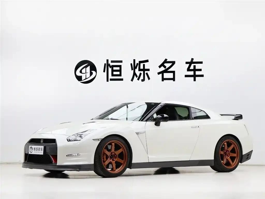 2015 Nissan GT-R 3.8T Dynamic Black Interior Edition — миниатюра 1