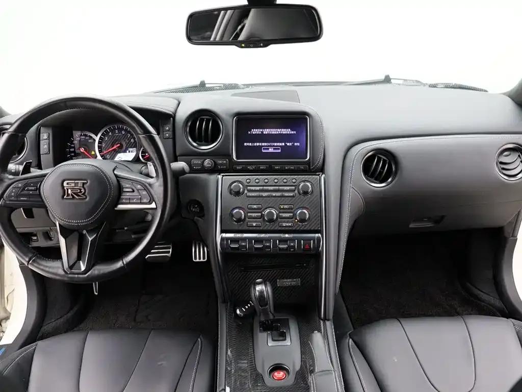 2015 Nissan GT-R 3.8T Dynamic Black Interior Edition — миниатюра 13