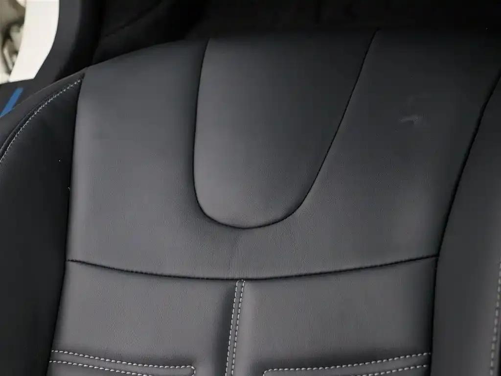 2015 Nissan GT-R 3.8T Dynamic Black Interior Edition — миниатюра 21