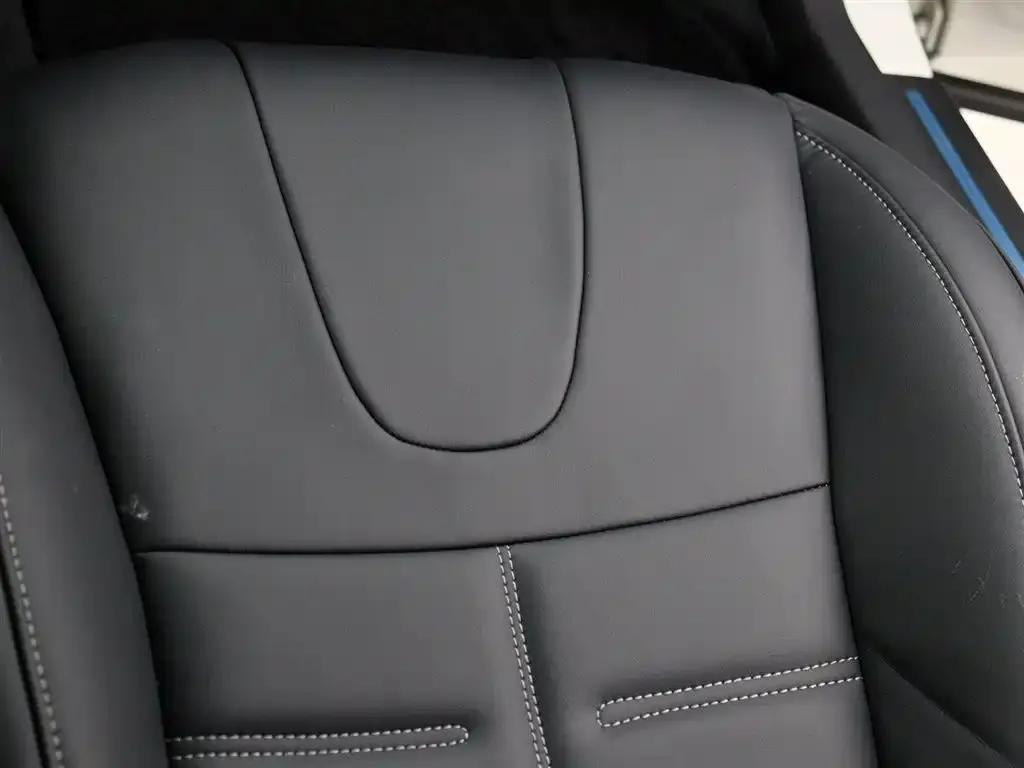 2015 Nissan GT-R 3.8T Dynamic Black Interior Edition — миниатюра 22