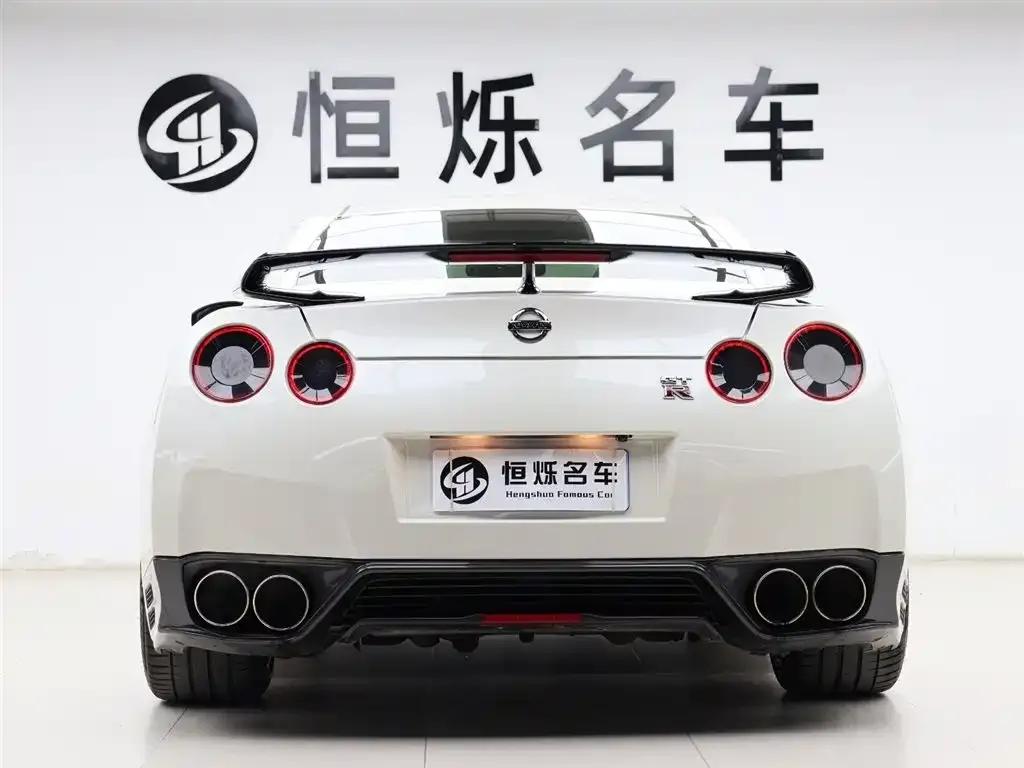 2015 Nissan GT-R 3.8T Dynamic Black Interior Edition — миниатюра 26