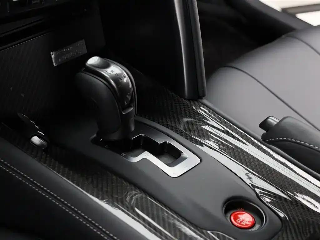 2015 Nissan GT-R 3.8T Dynamic Black Interior Edition — миниатюра 9