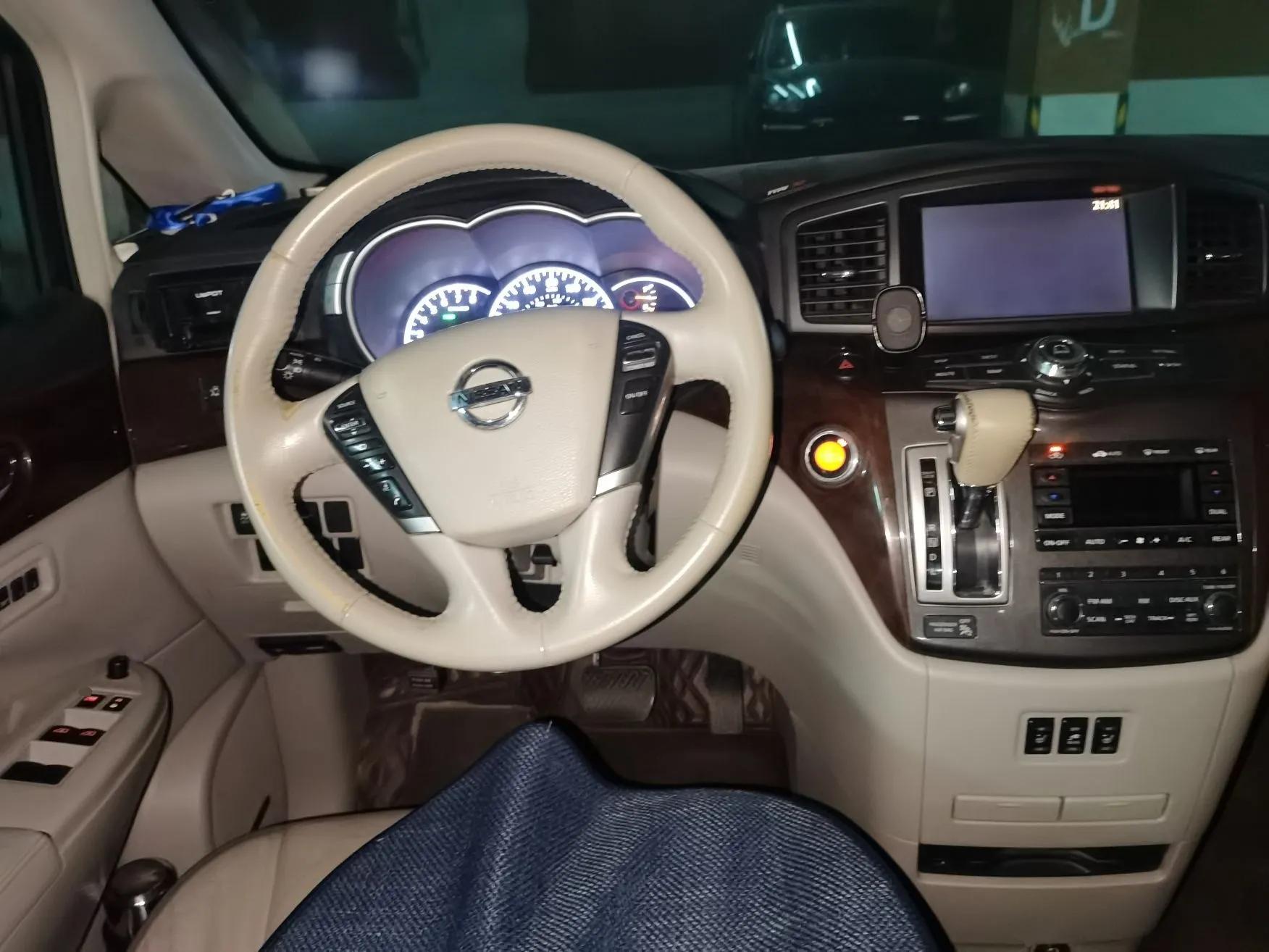 Nissan Quest 2012 3.5L SL — миниатюра 10