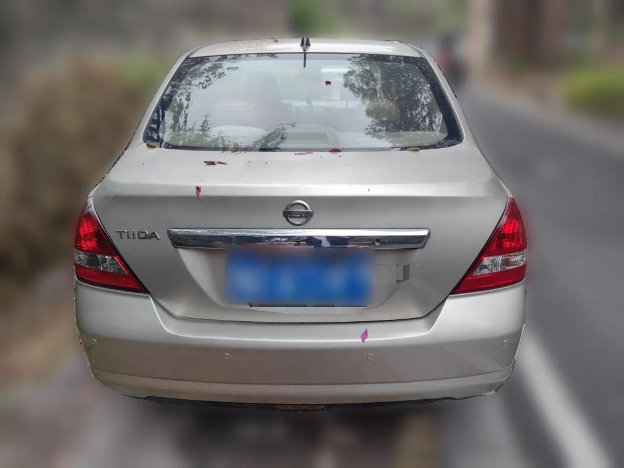 Nissan Tiida Sedan 2006 1.6JE AT — миниатюра 5