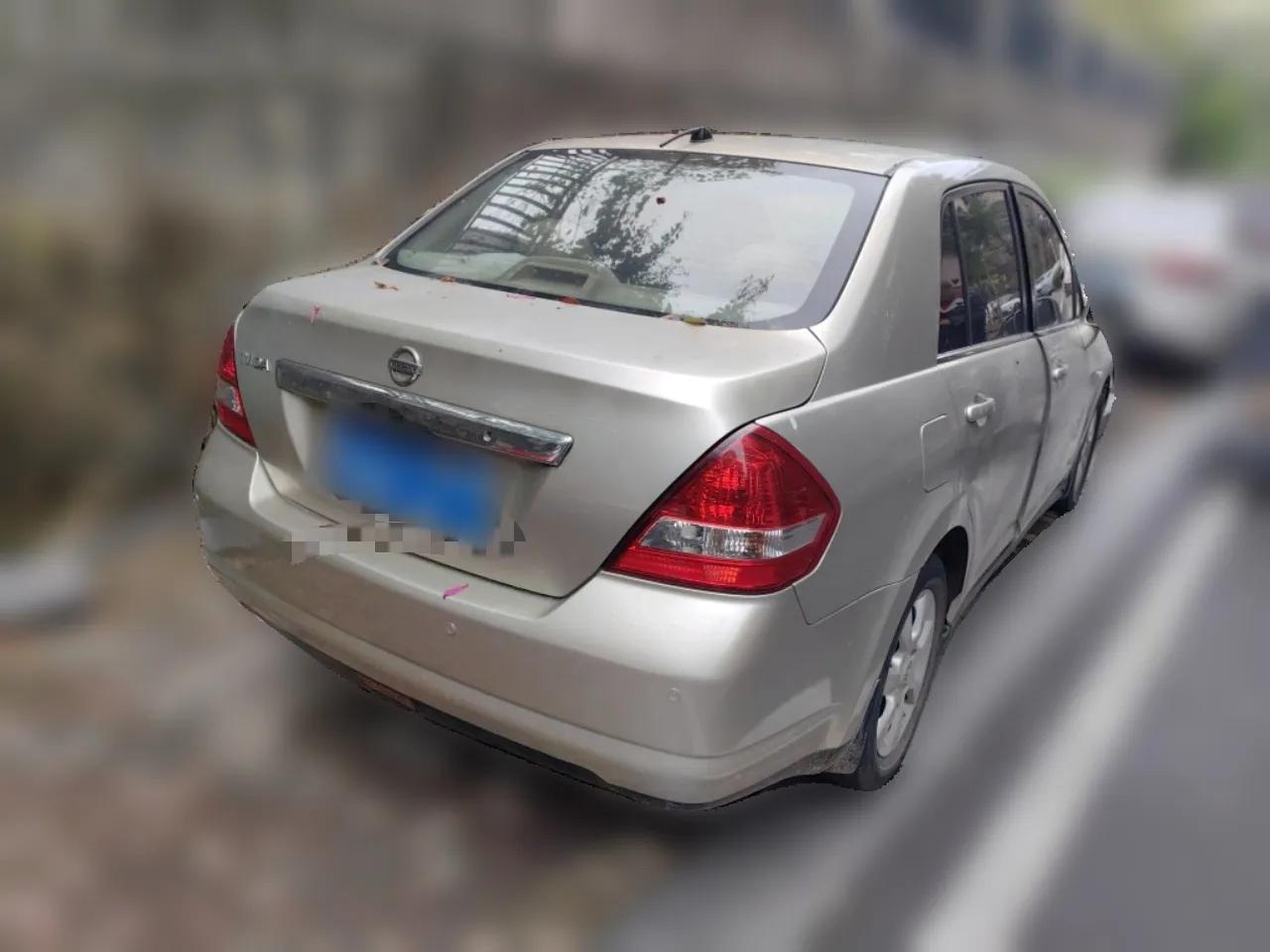 Nissan Tiida Sedan 2006 1.6JE AT — миниатюра 6