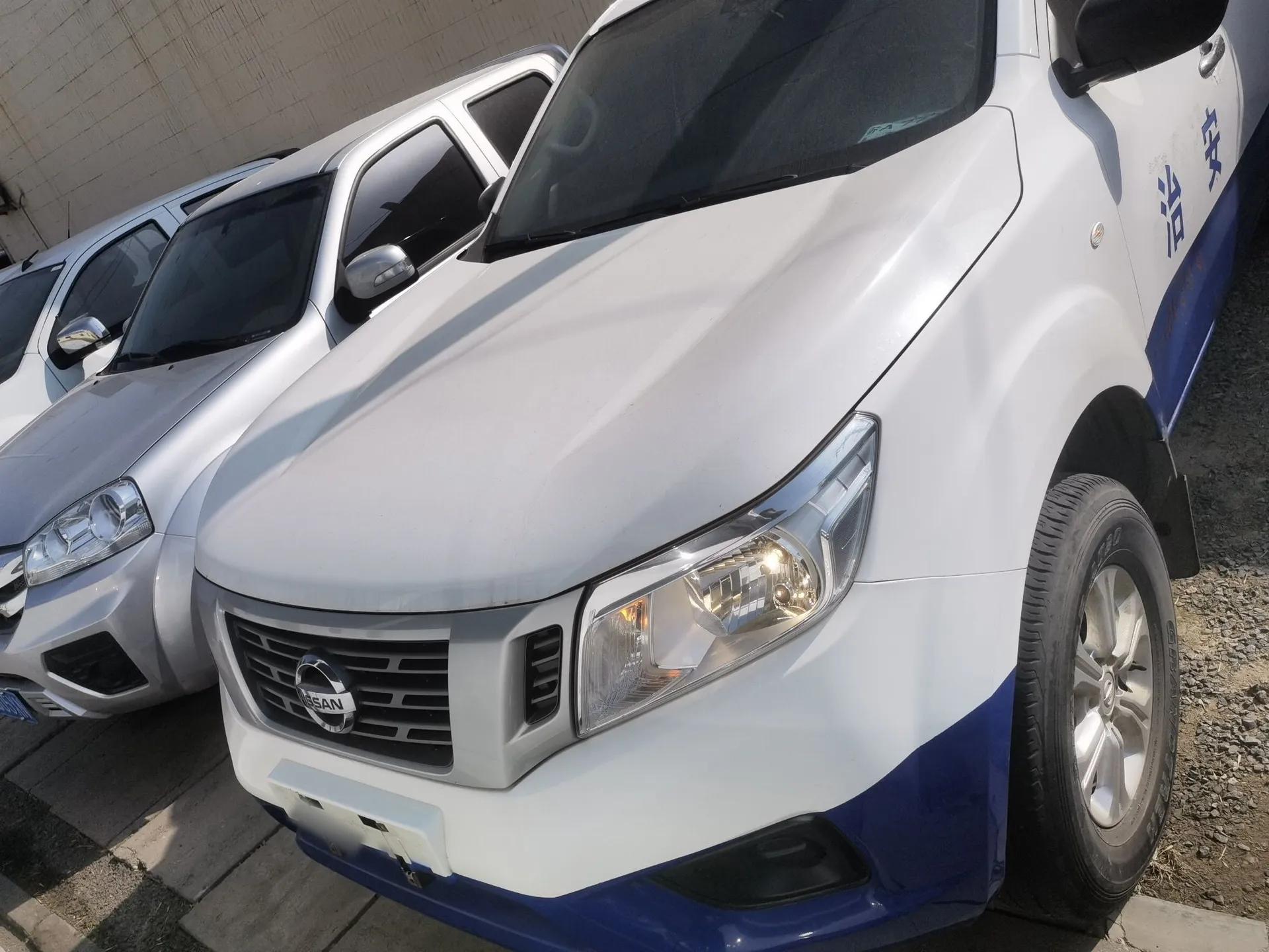 Nissan Navara 2019 2.5L Manual Two-Wheel Drive Comfort Version China VI QR25 — миниатюра 2