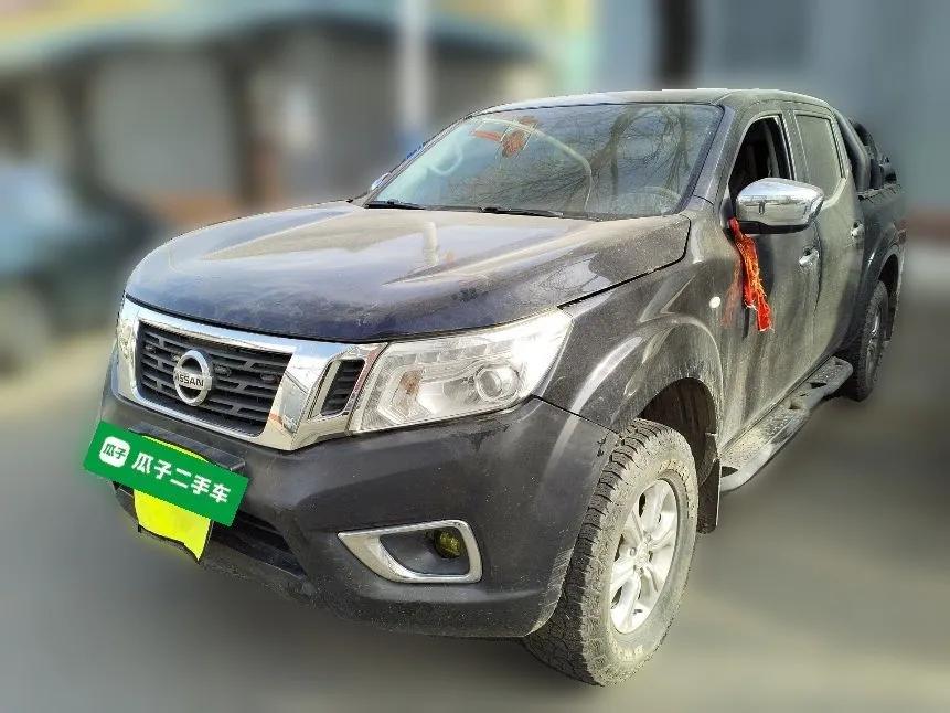 Nissan Navara 2017 2.5L Automatic 4x4 Luxury Edition QR25 — миниатюра 1