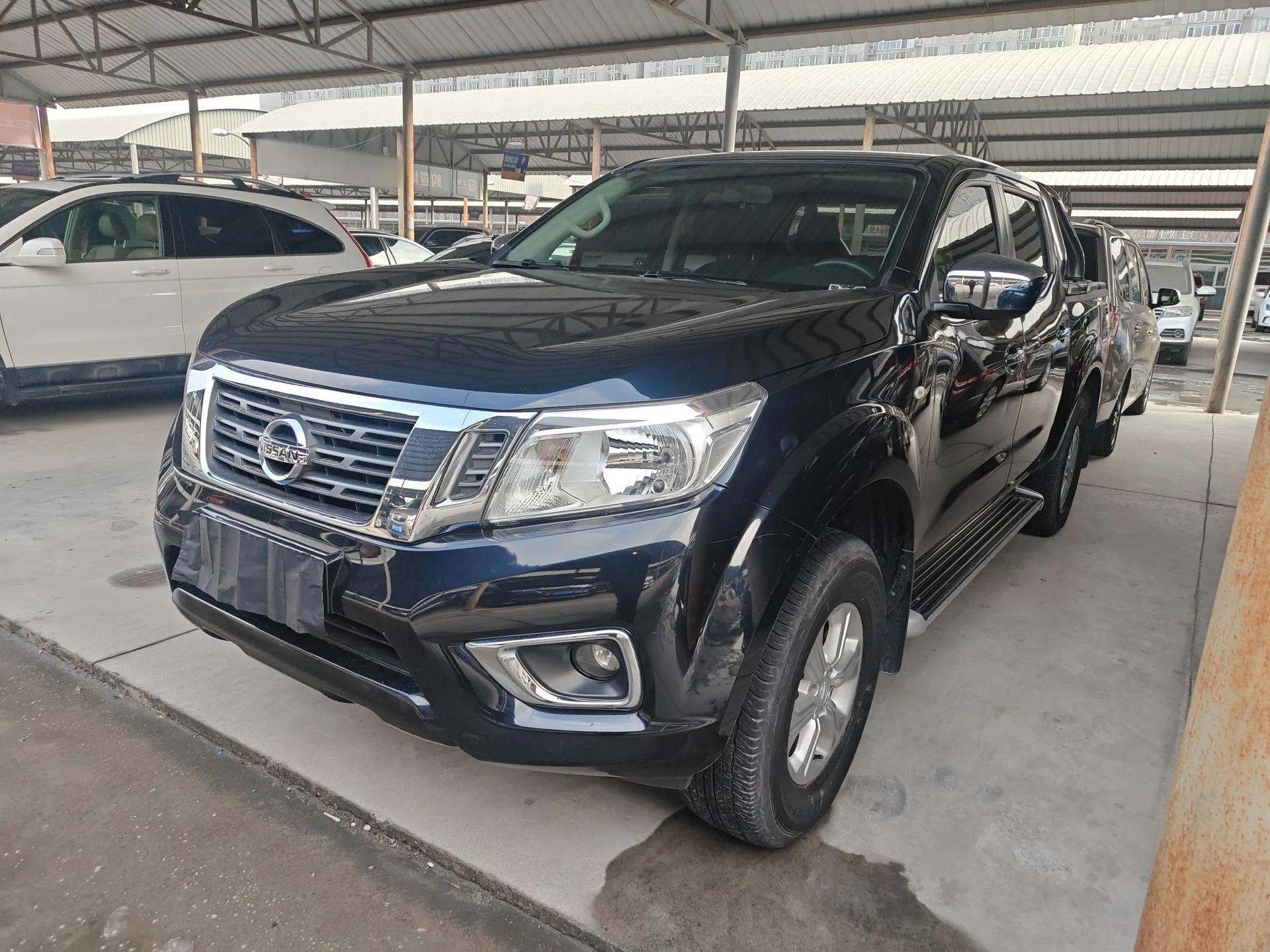 Nissan Navara 2017 2.5L Automatic 2WD Luxury Edition QR25 — миниатюра 1