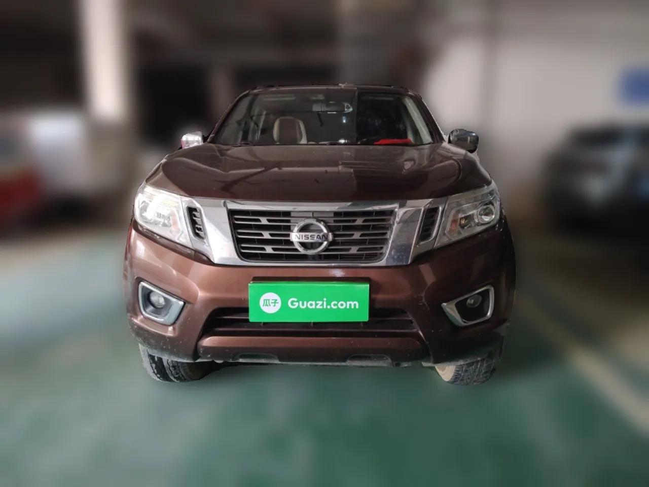 Nissan Navara 2017 2.5L Automatic 4x4 Luxury Edition QR25 — миниатюра 2