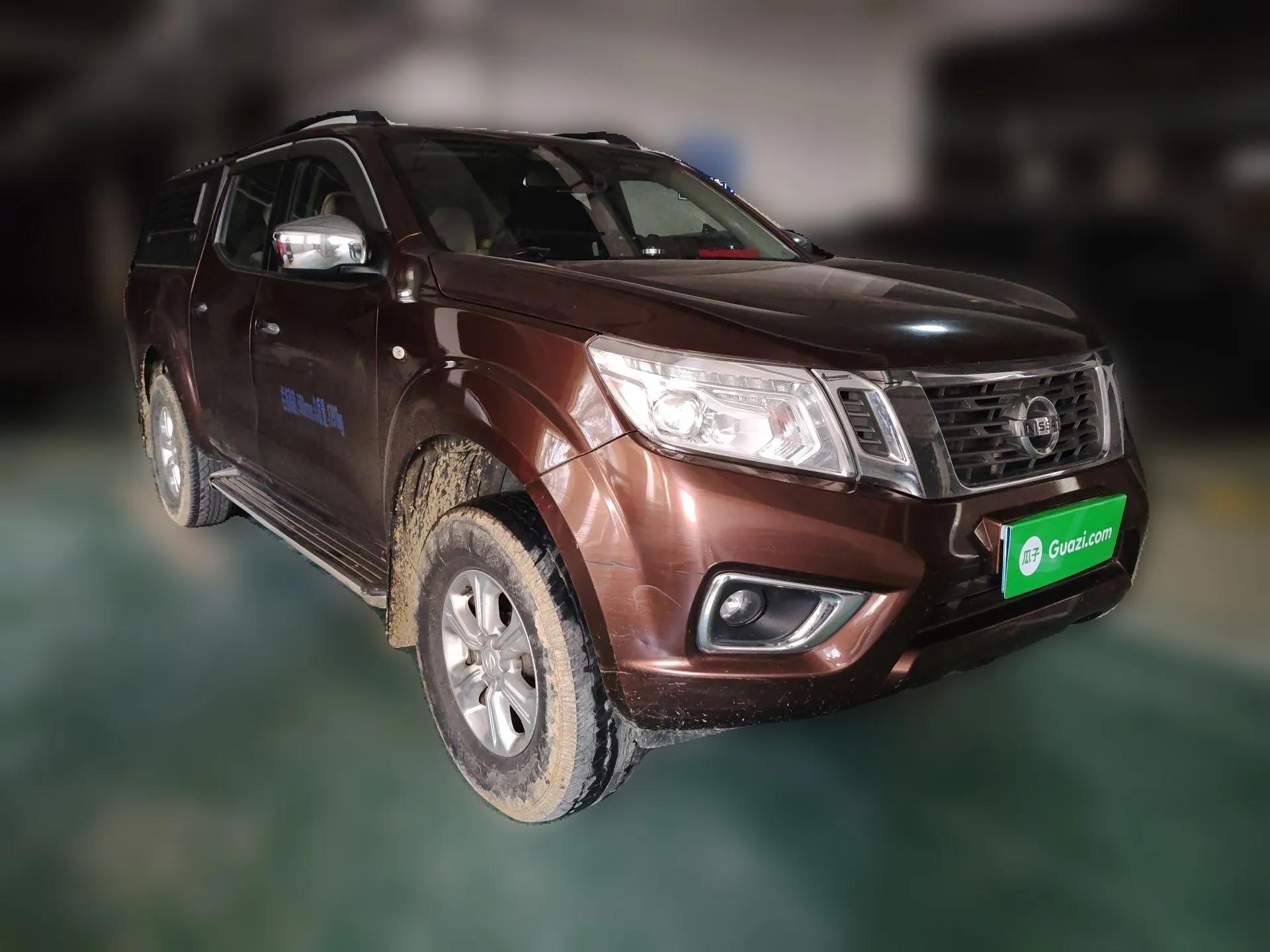 Nissan Navara 2017 2.5L Automatic 4x4 Luxury Edition QR25 — миниатюра 3