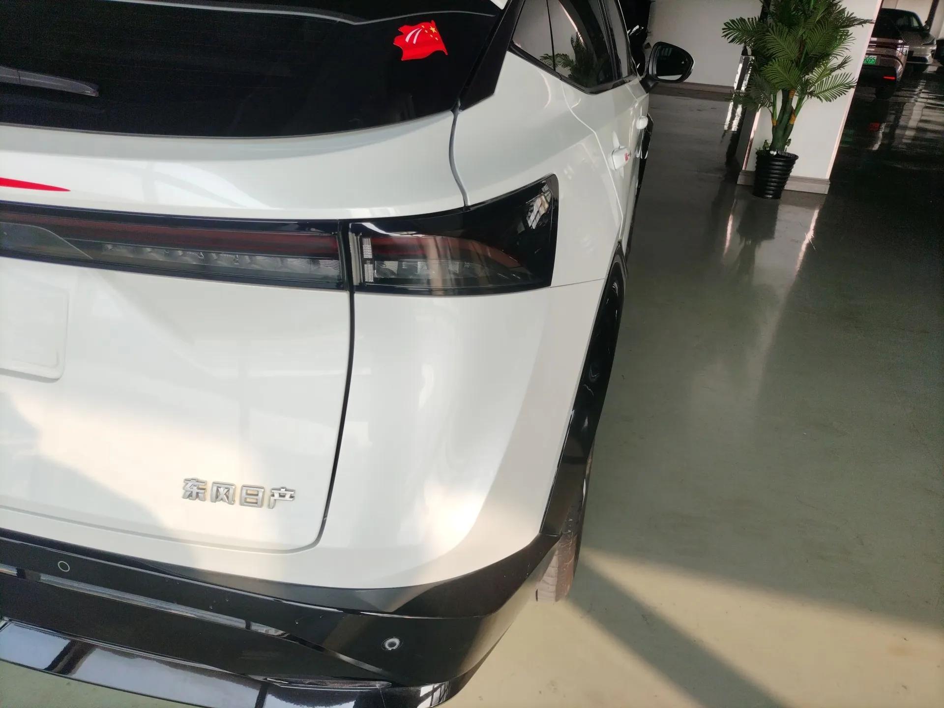 Nissan ARIYA 2023 Performance Model — миниатюра 8