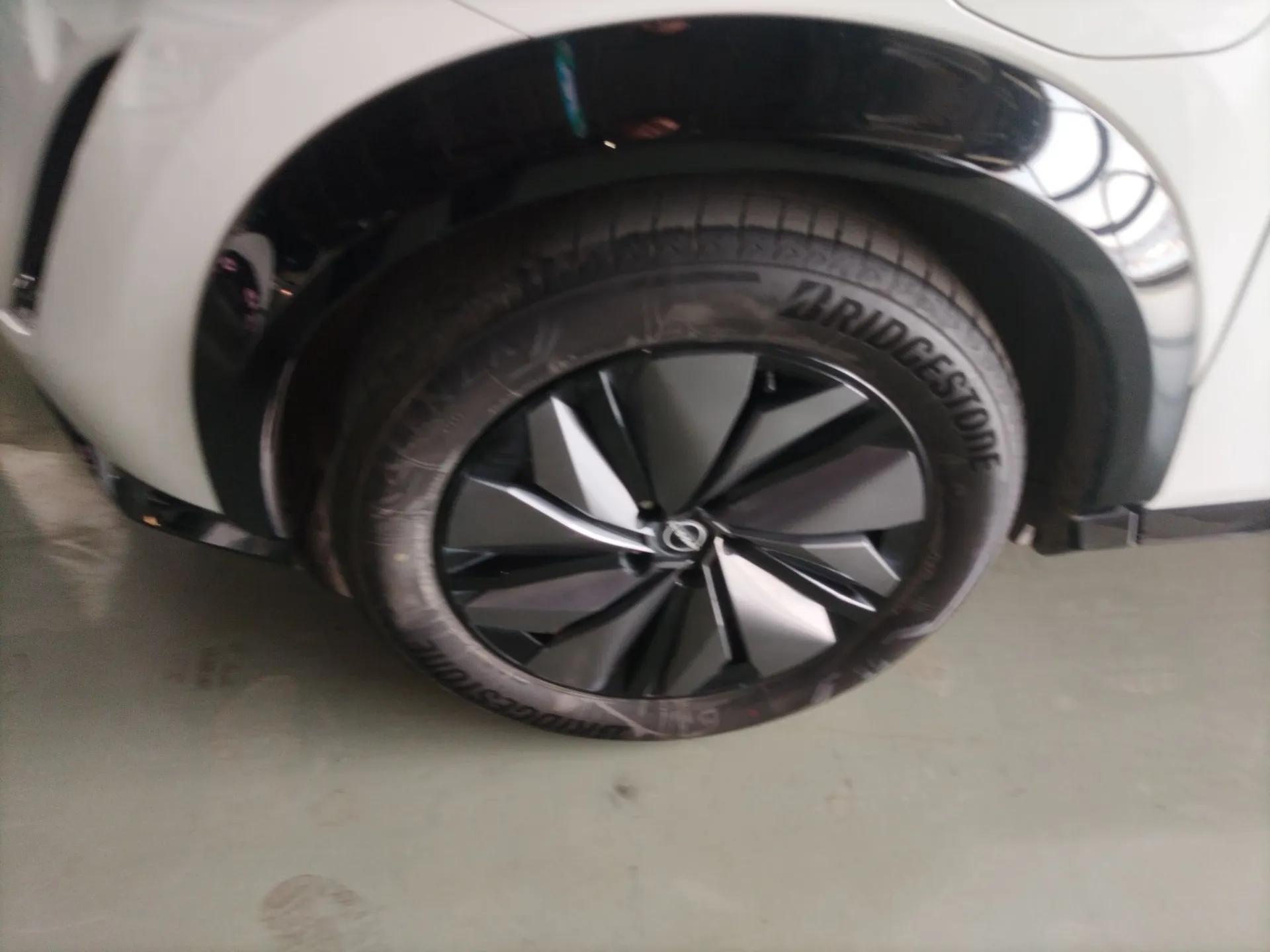 Nissan ARIYA 2023 Performance Model — миниатюра 9