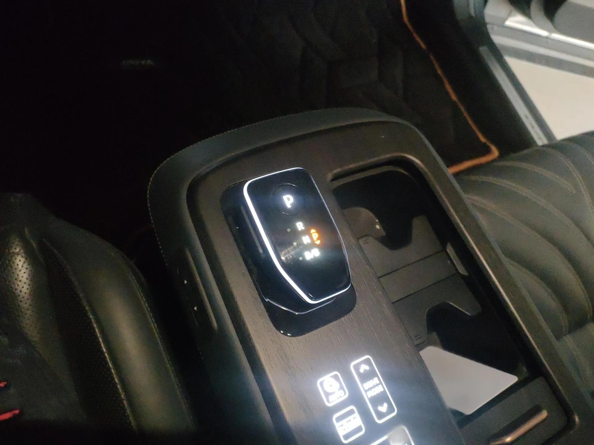 Nissan ARIYA 2022 Four-Wheel-Drive High-Performance Top-Tier Model — миниатюра 14