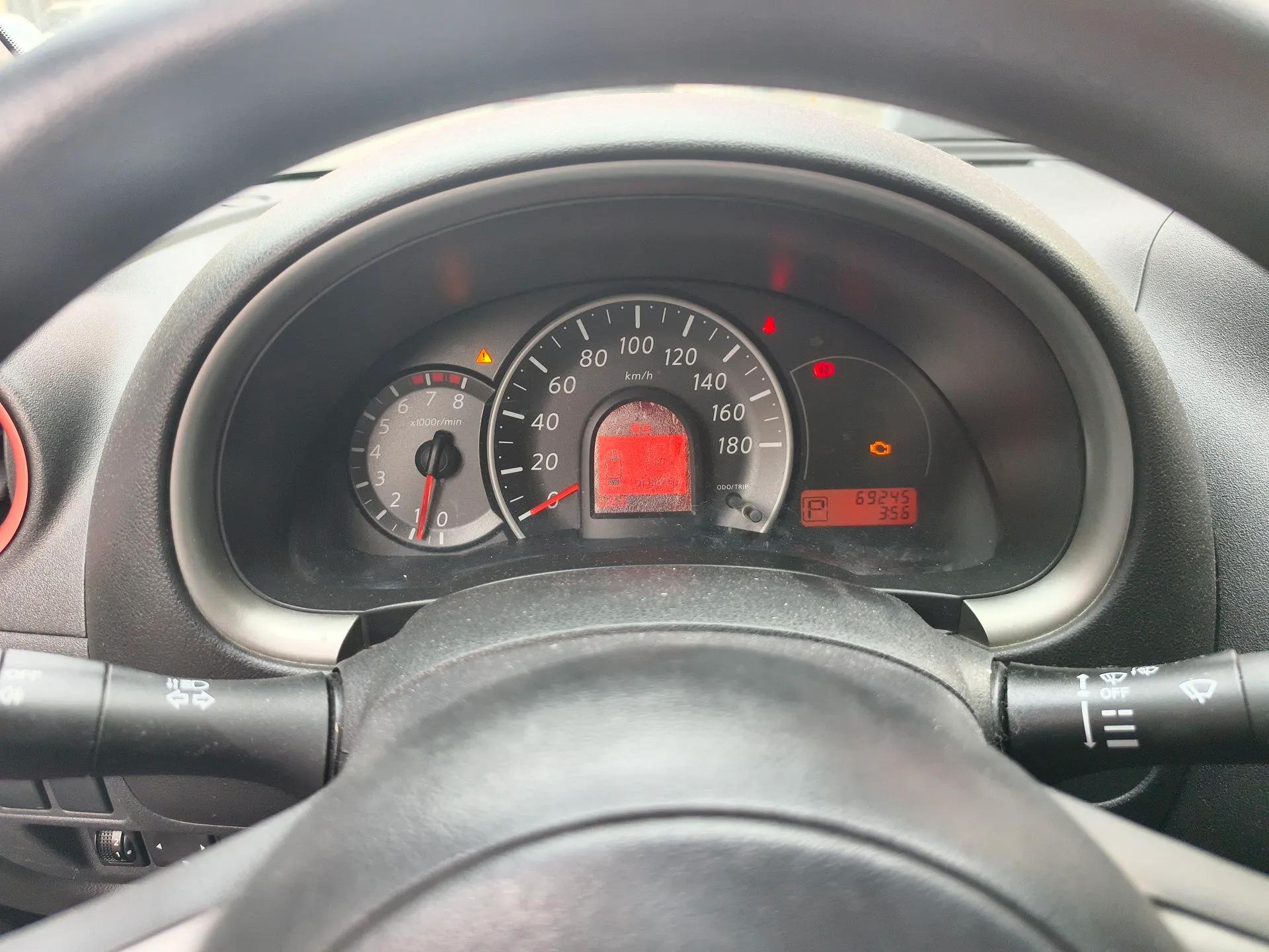 Nissan March 2010 1.5L Automatic Easy-Style Version — миниатюра 12