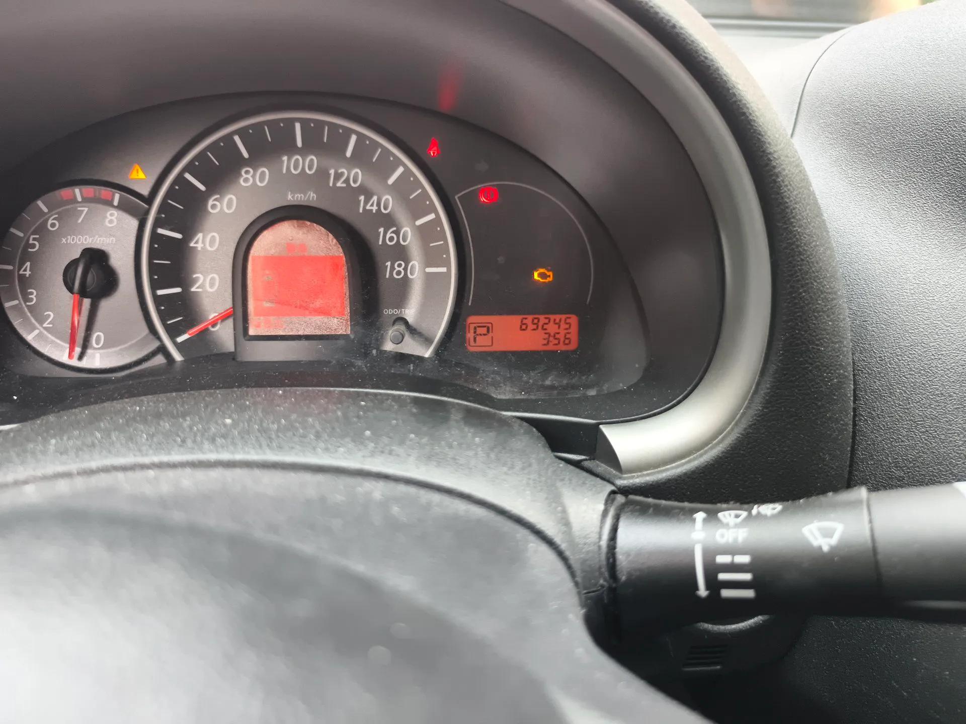 Nissan March 2010 1.5L Automatic Easy-Style Version — миниатюра 13
