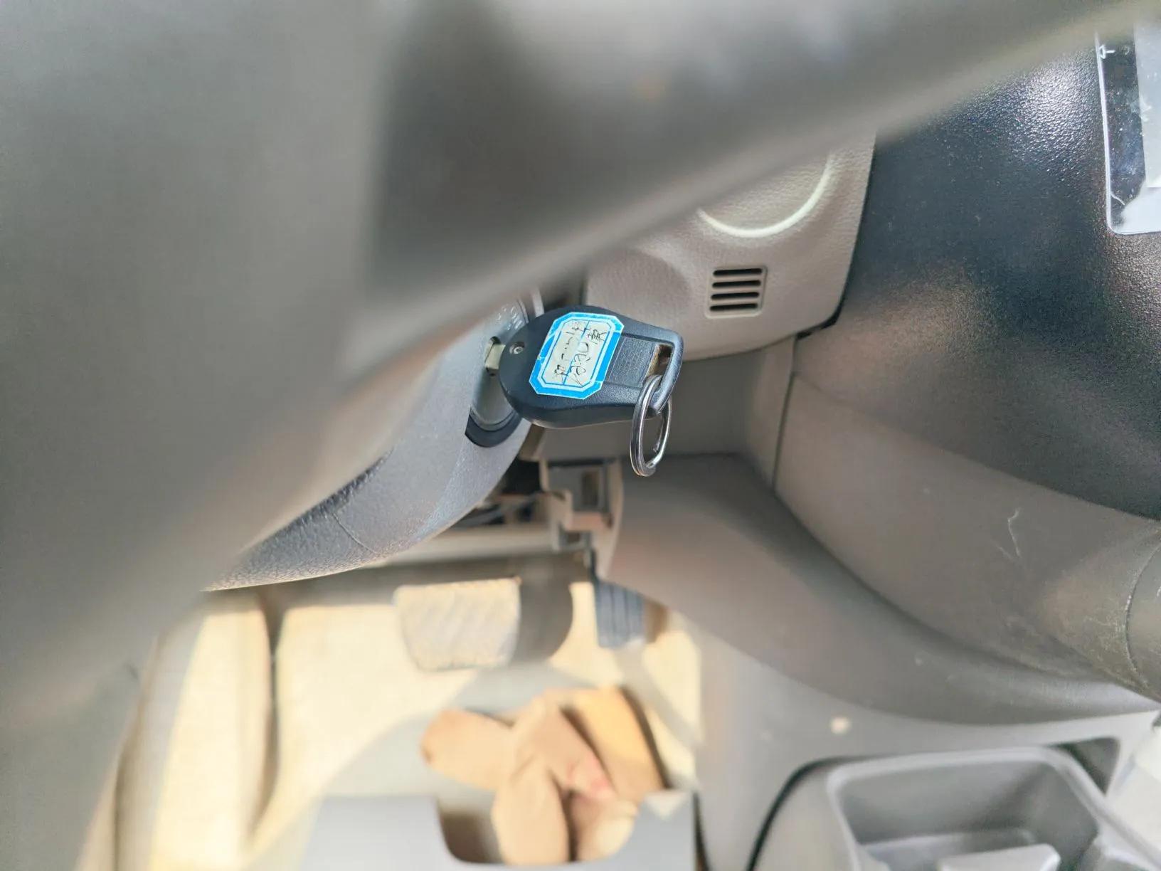 Nissan March 2010 1.5L Automatic Easy-Style Version — миниатюра 12