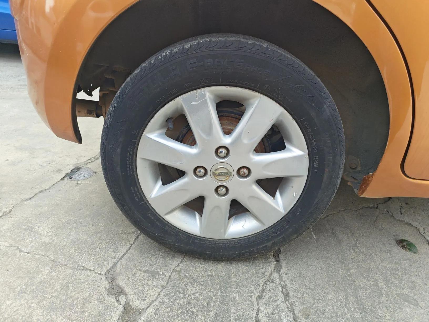 Nissan March 2010 1.5L Automatic Easy-Style Version — миниатюра 10