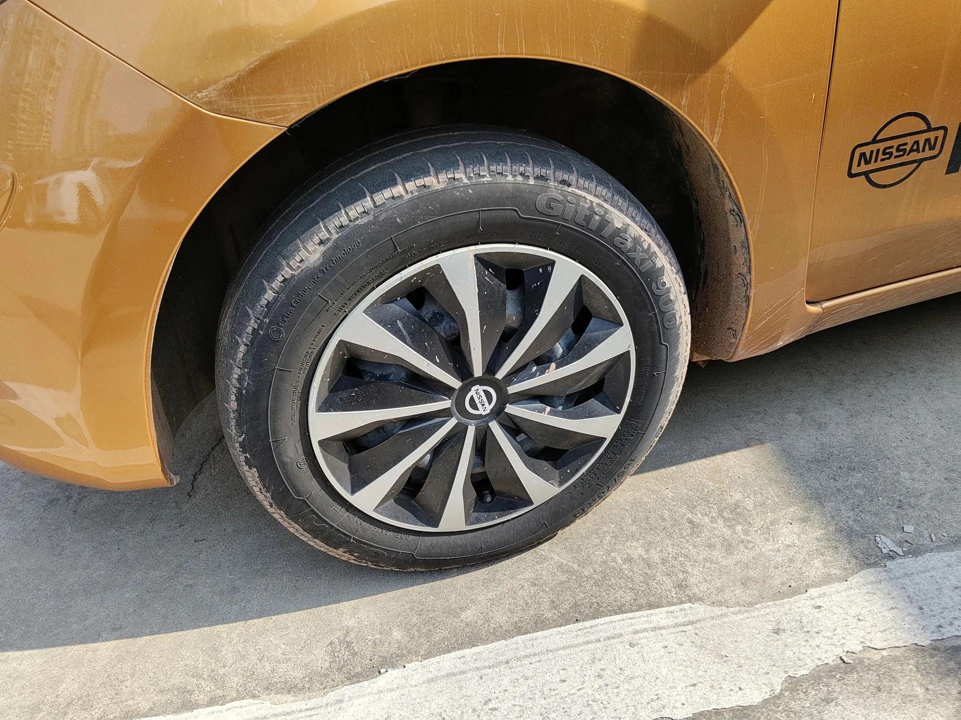 Nissan March 2015 1.5L Automatic E-Xuan Edition — миниатюра 8