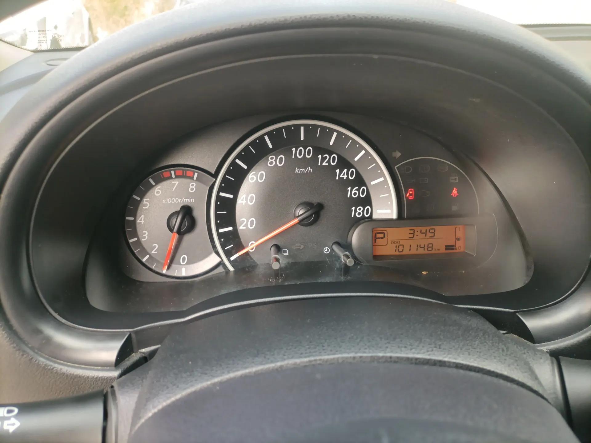 Nissan March 2015 1.5L Automatic Easy Edition — миниатюра 13