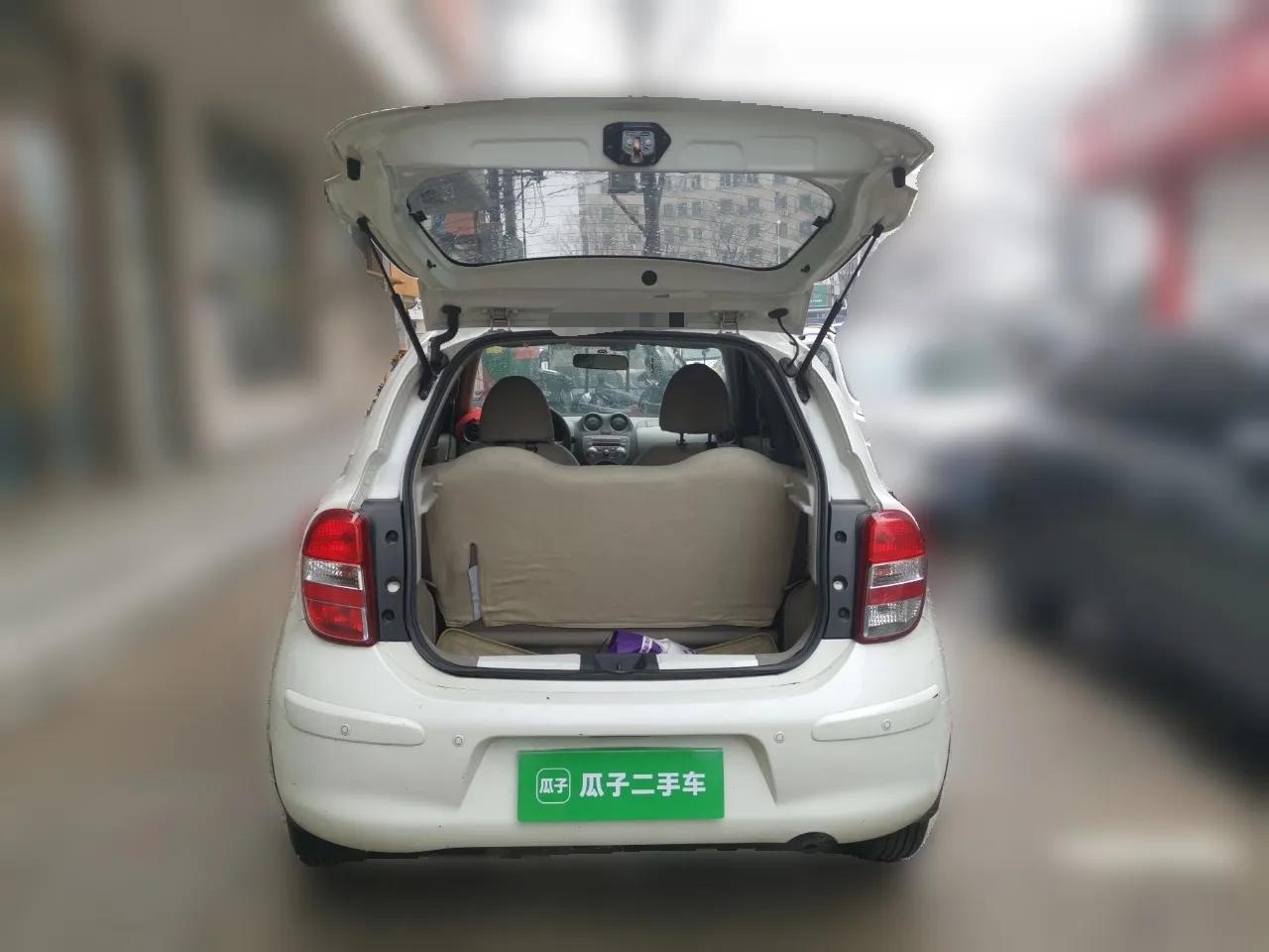 Nissan March 2015 1.5L Automatic E-Xuan Edition — миниатюра 16
