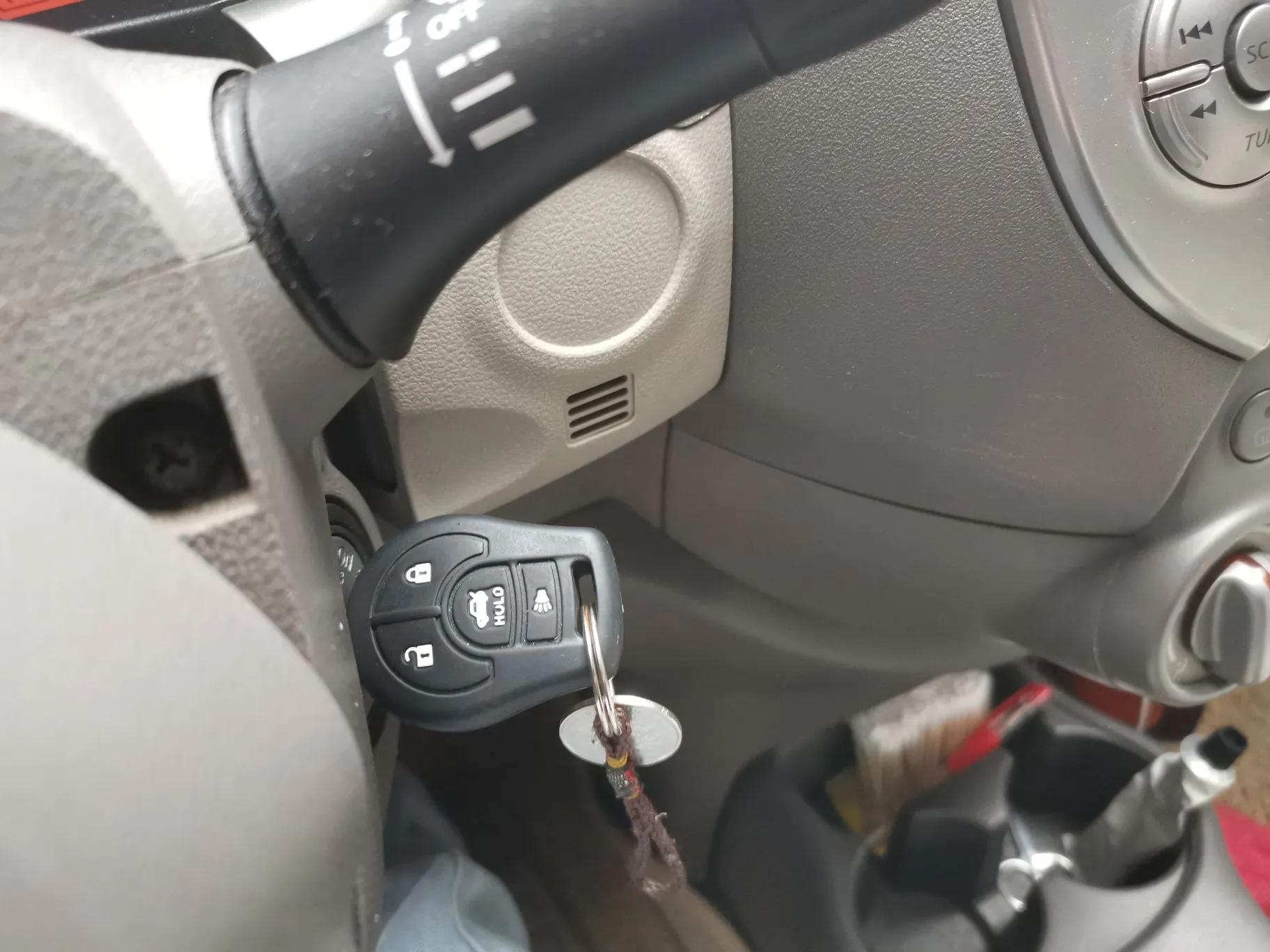 Nissan March 2015 1.5L Automatic E-Xuan Edition — миниатюра 17