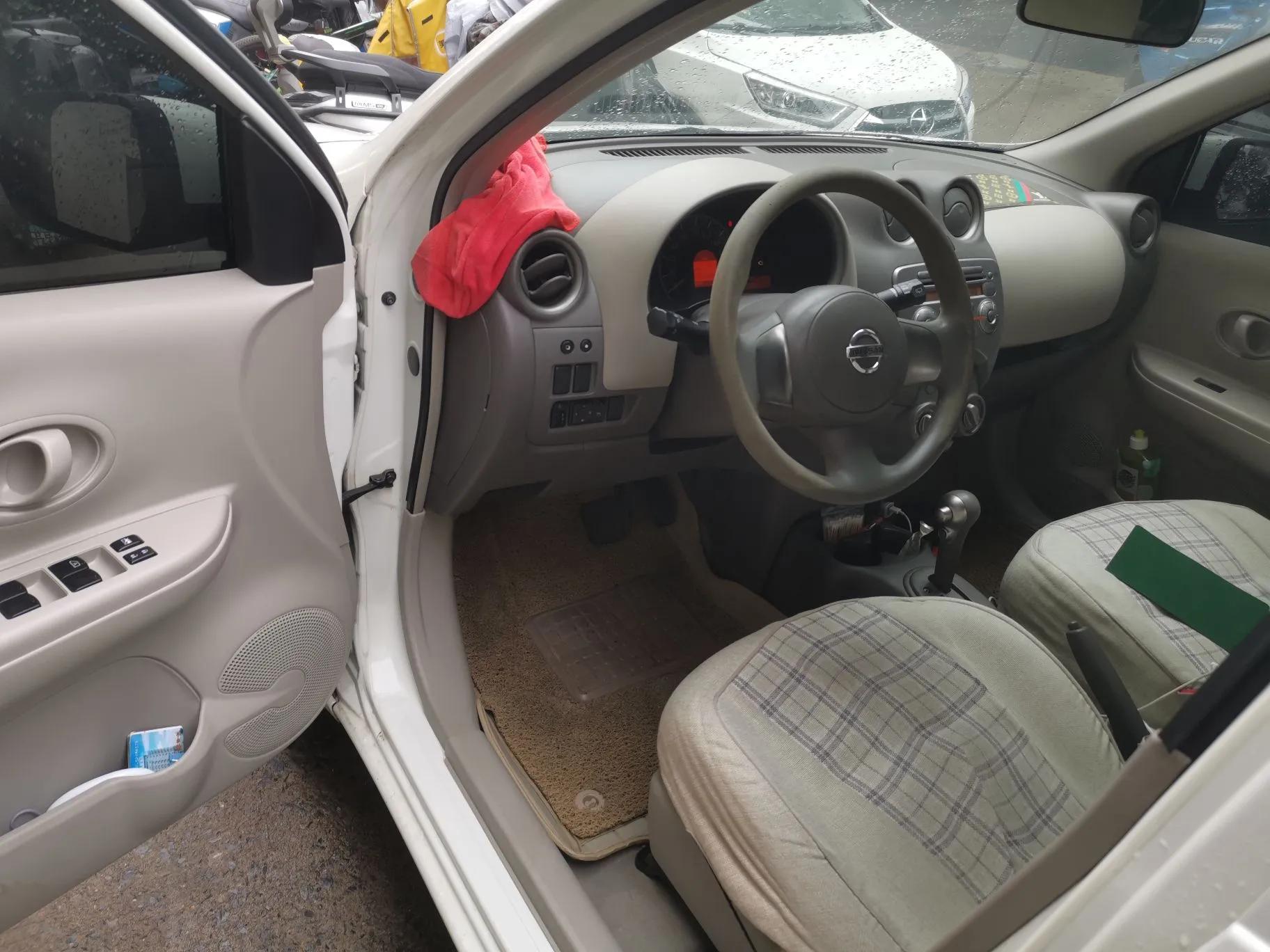Nissan March 2015 1.5L Automatic E-Xuan Edition — миниатюра 19